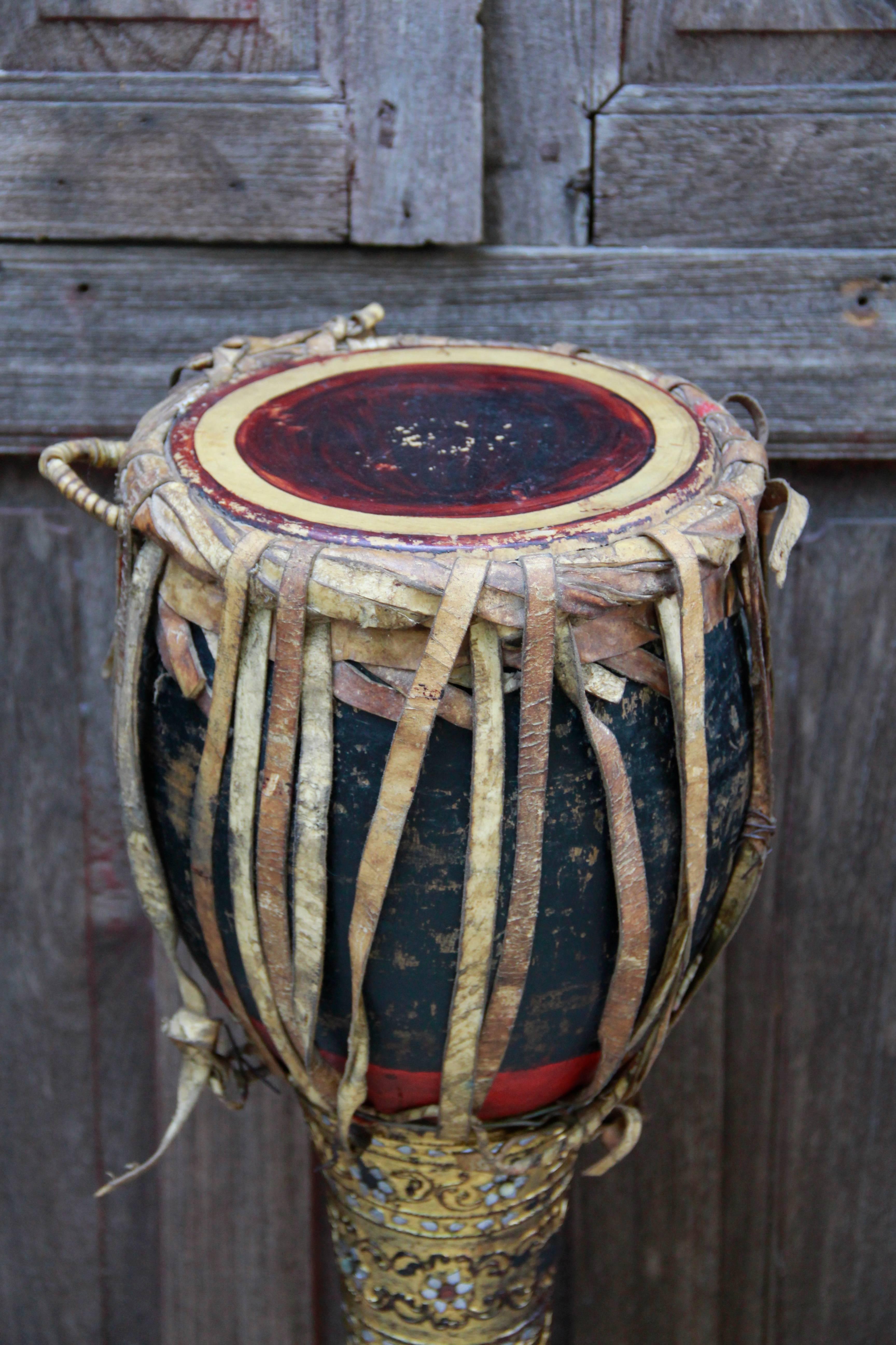 19th Century Gilded Lacquered Teak Burmese Goblet “Ozi” Drum For Sale 3