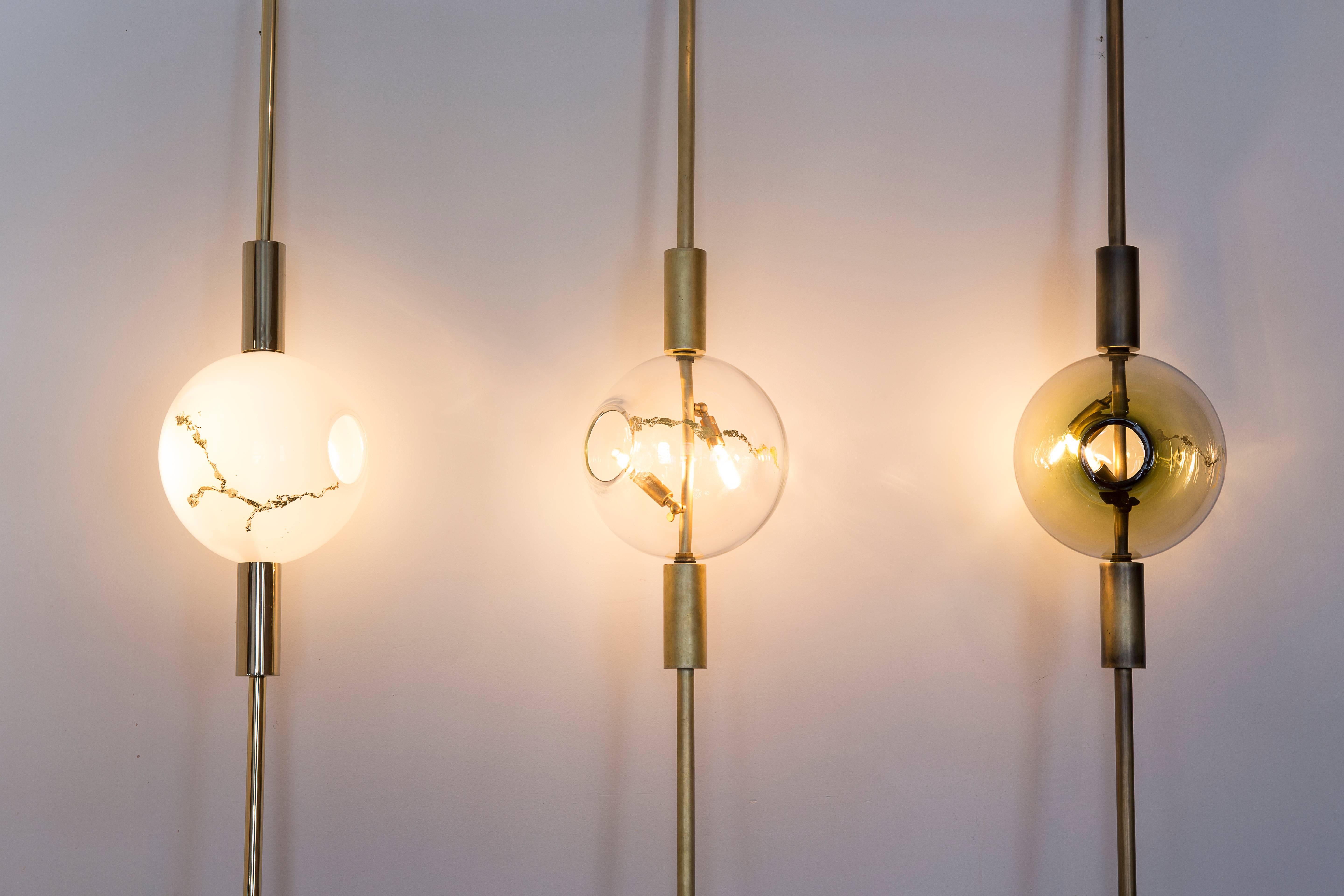 American Lean Light-Modern Handmade Glass with Gold Leaf and Brass Wall & Floor Lighting For Sale