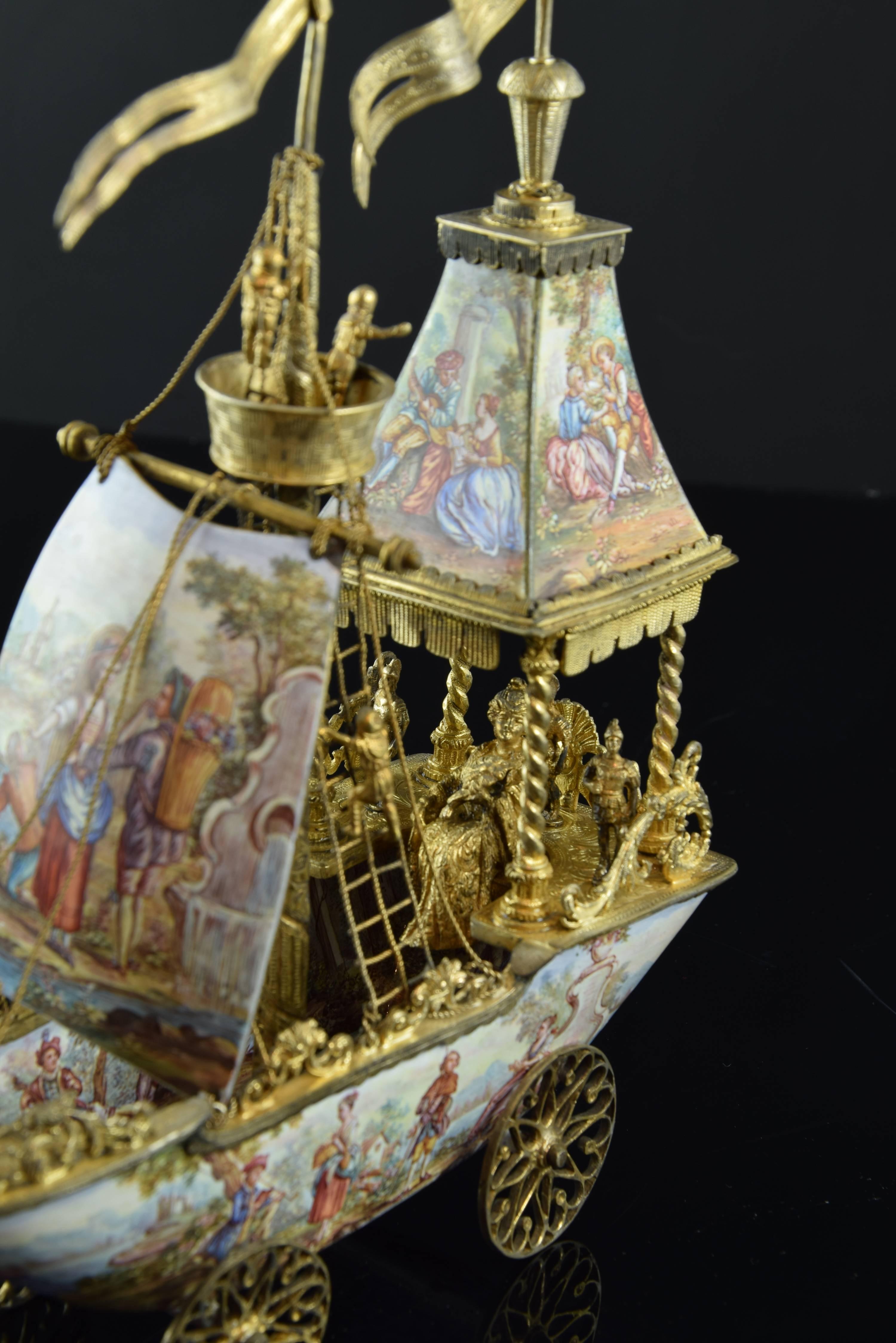 Viennese Enameled Boat, Gilt Silver and Enamel, 19th Century In Excellent Condition In Madrid, ES