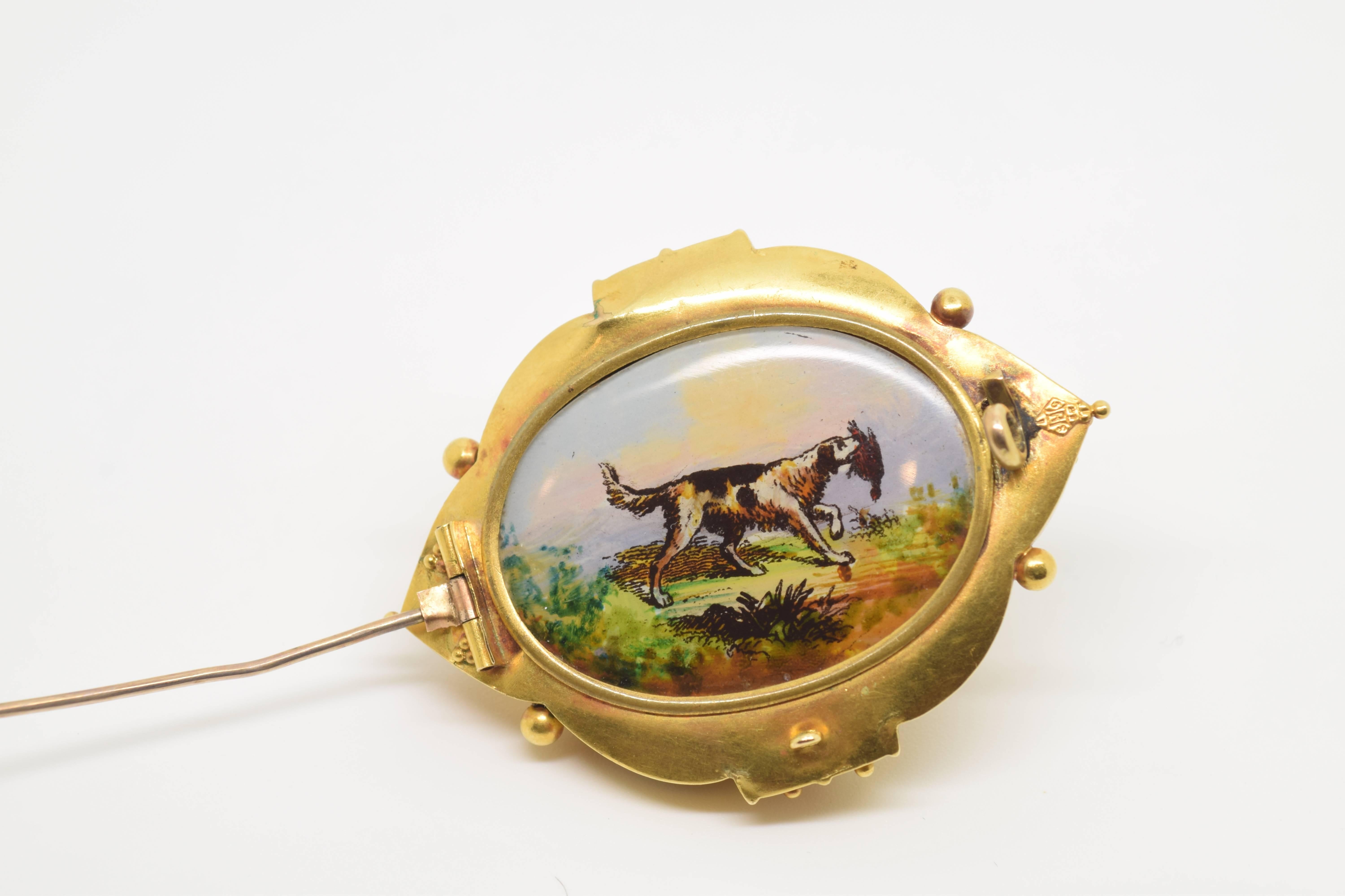 XIXe siècle Broock en or 18 carats à losange avec cabochon de grenat en vente
