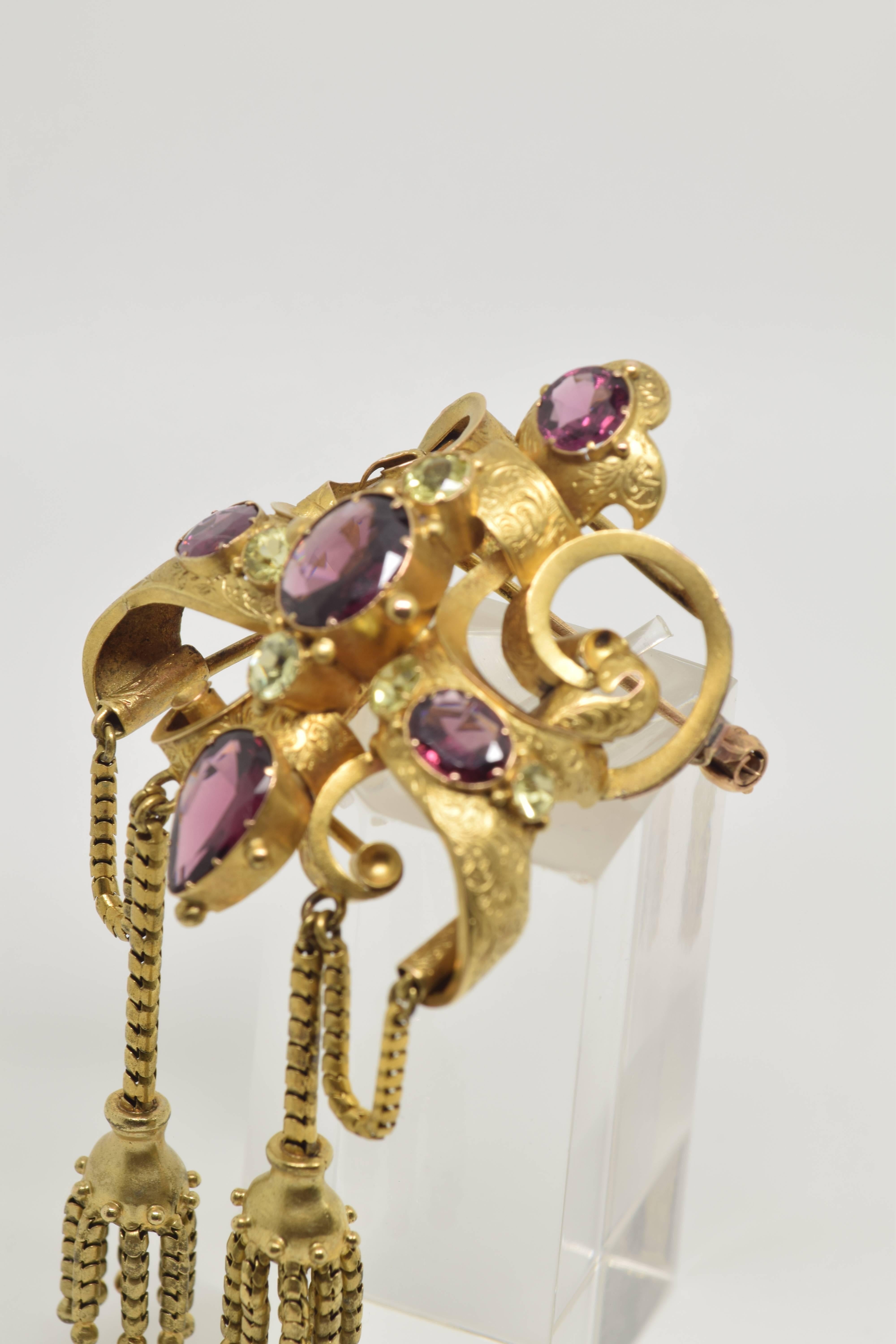 18kt Gold Brooch with Garnets, Possibly, 19th Century For Sale 2