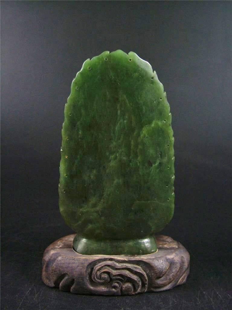 20th Century Jade Buddha, Kwan Yin, Nephrite Spinach Jade, Hand-Carved