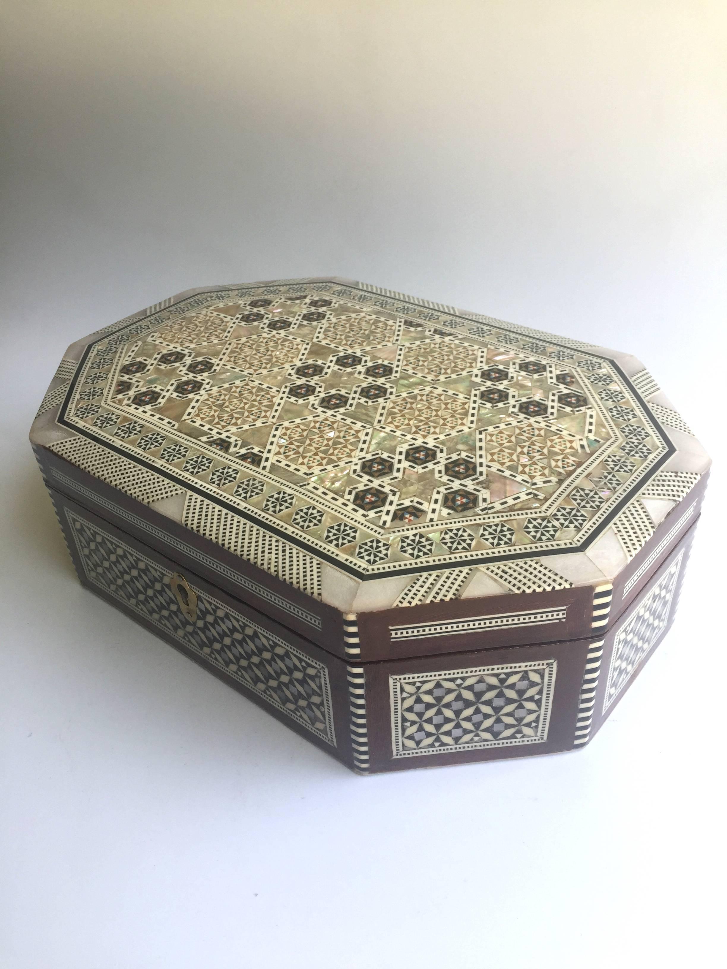 Mother-of-Pearl Jewelry Box, Octagon Box 1