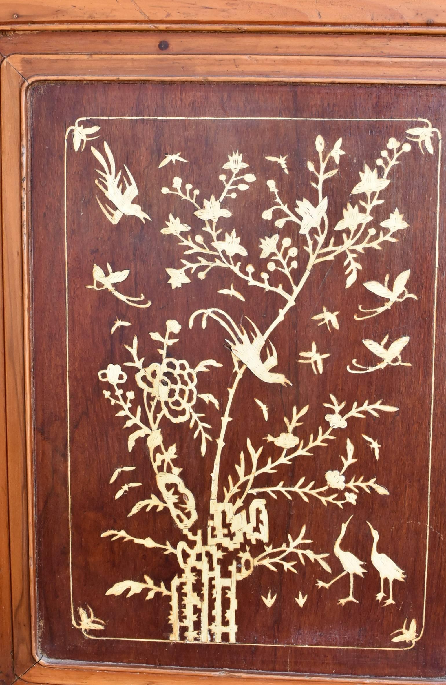Antique Bone Inlaid Cabinet Chinese Glass Curio In Good Condition For Sale In Somis, CA