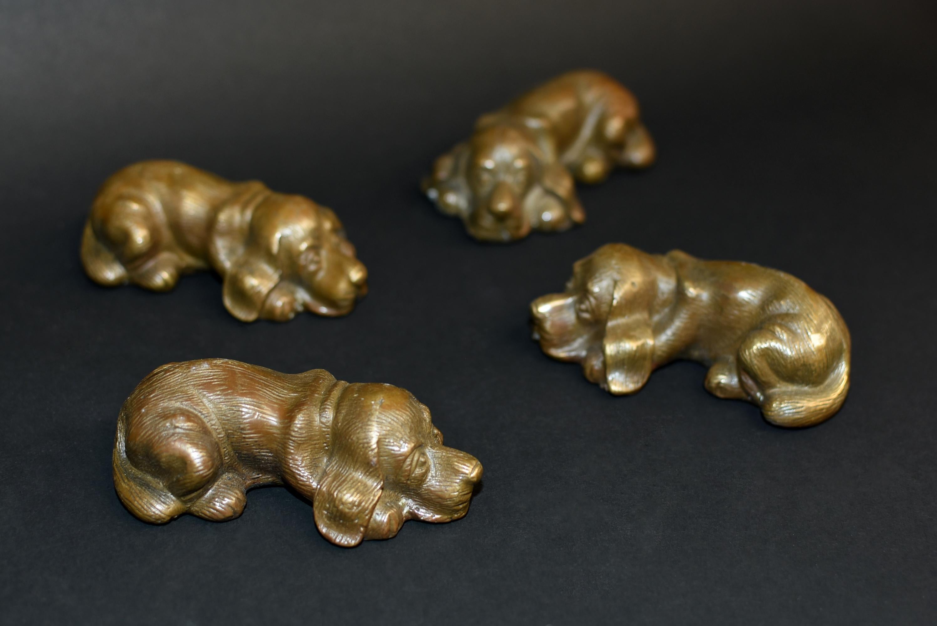 These little guys are such delights. Their adorable, sweet presence melt hearts. Wonderful details, vivid expression, fine craftsmanship. They are heavy and sturdy, ideal as paperweights.

