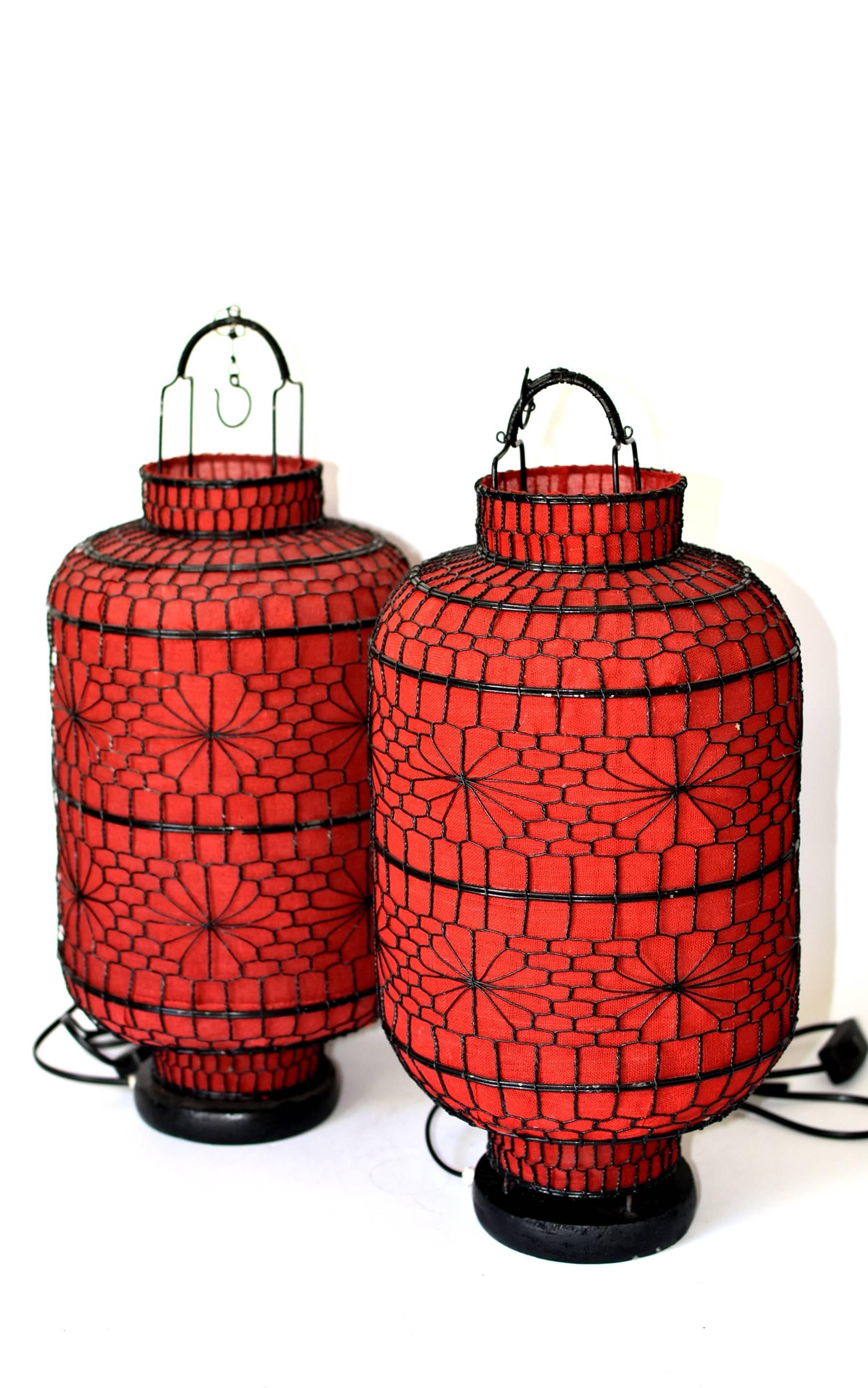 Beautiful handmade, red linen lined, antique style Chinese traditional lanterns.

These lanterns are not your run of the mill Chinatown ones. These are meticulously handcrafted in the old fashioned way, which is a dying art that is scarcely