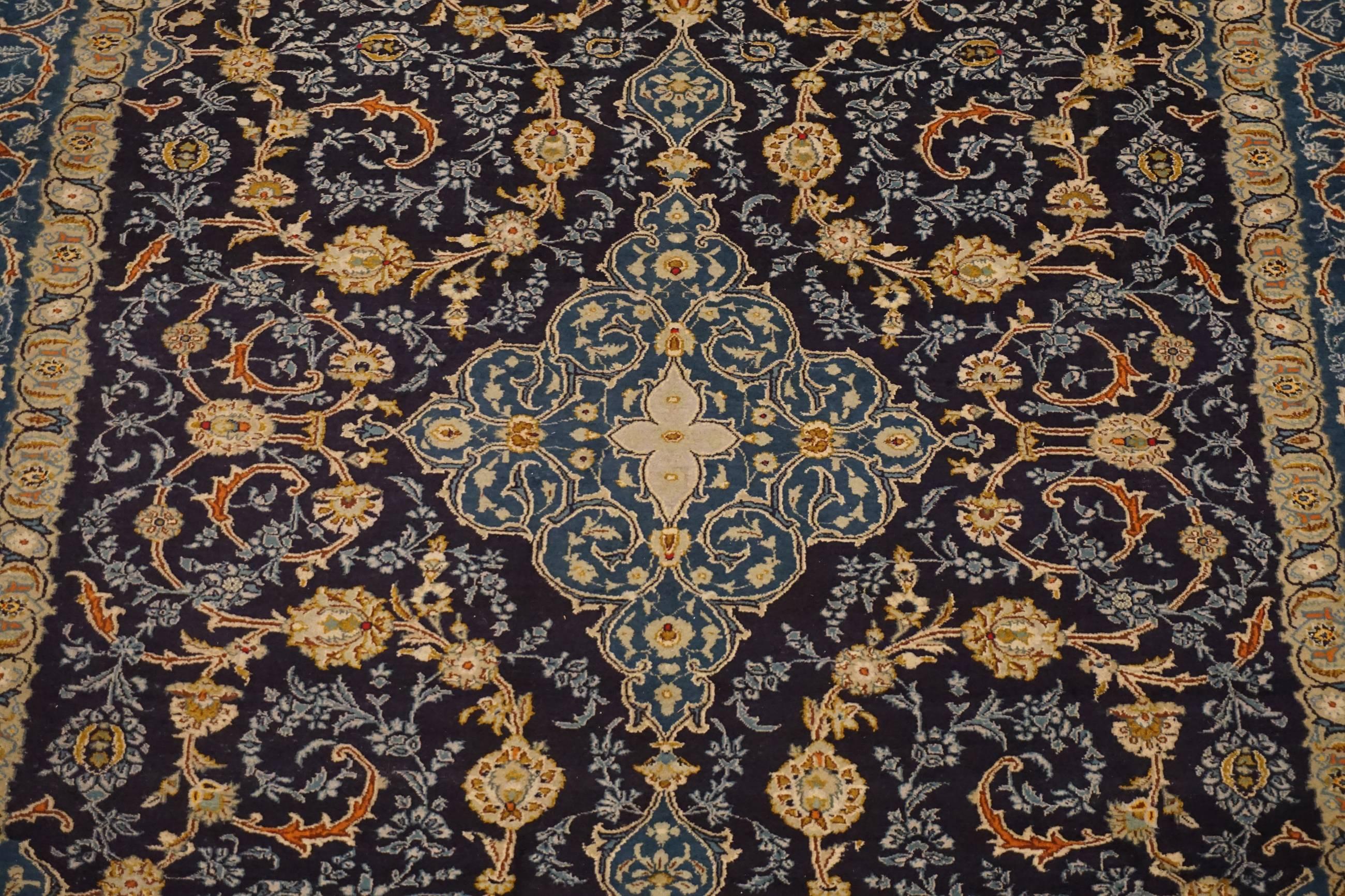 Blue Antique Hand-Knotted Persian Kashan, circa 1900 In Excellent Condition For Sale In Northridge, CA