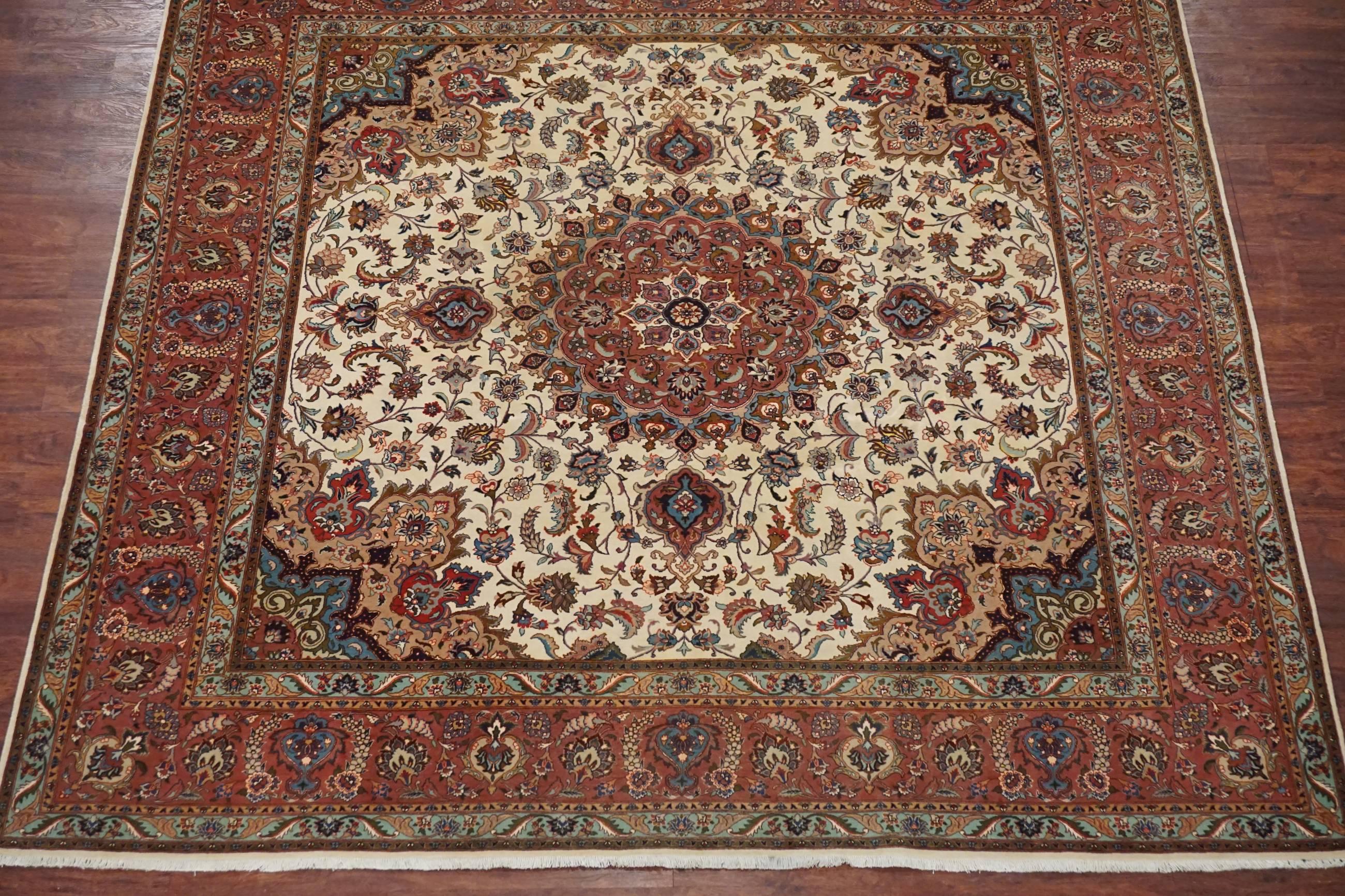 Square wool and silk Persian Tabriz rug 

circa 1970

Measure: 8' 3