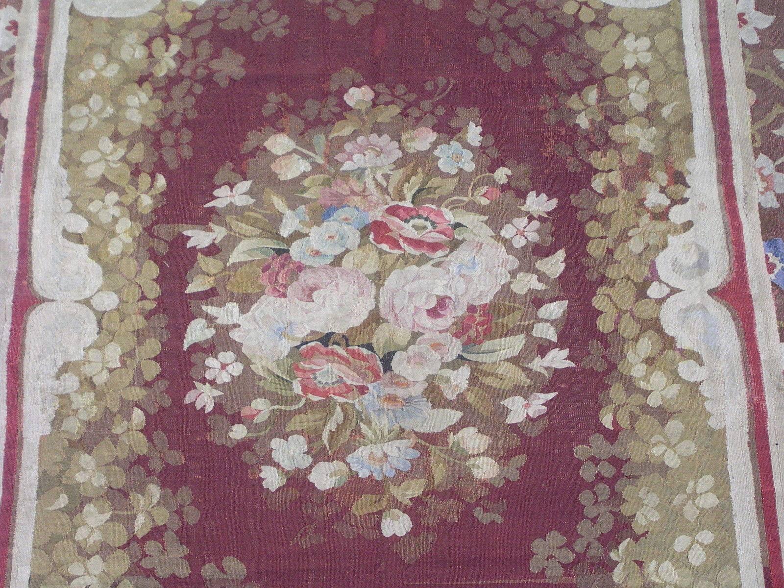 Antique French Aubusson rug with floral design

circa 1880

Measure: 8' 3