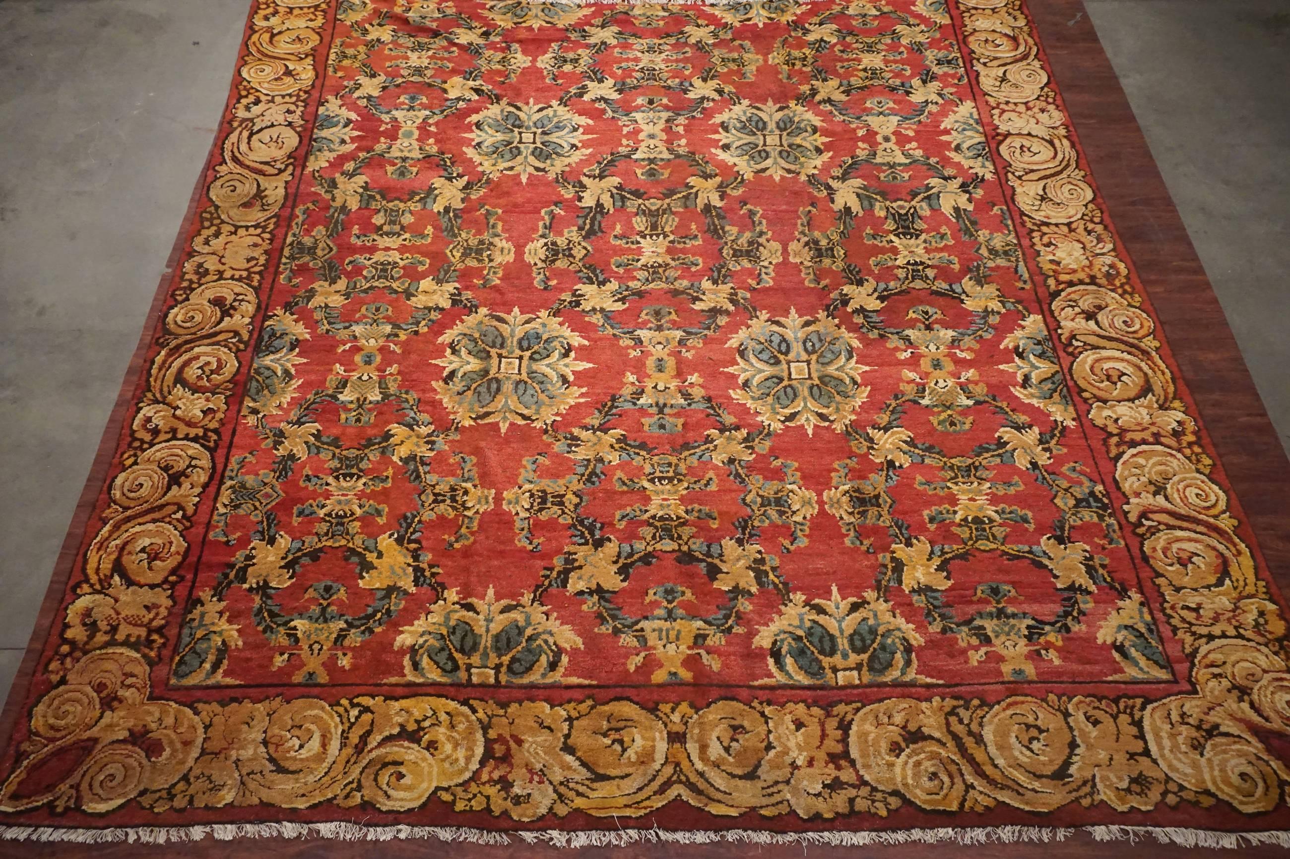 Antique Axminster Sovonerrie rug

circa 1900

Measure: 15' 1