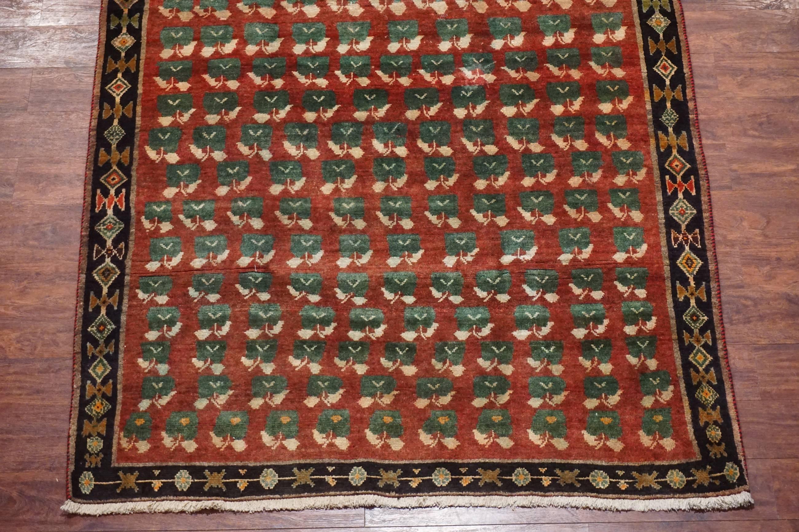 Antique Persian Tribal Rug with Flower Motif, circa 1940 In Excellent Condition For Sale In Northridge, CA