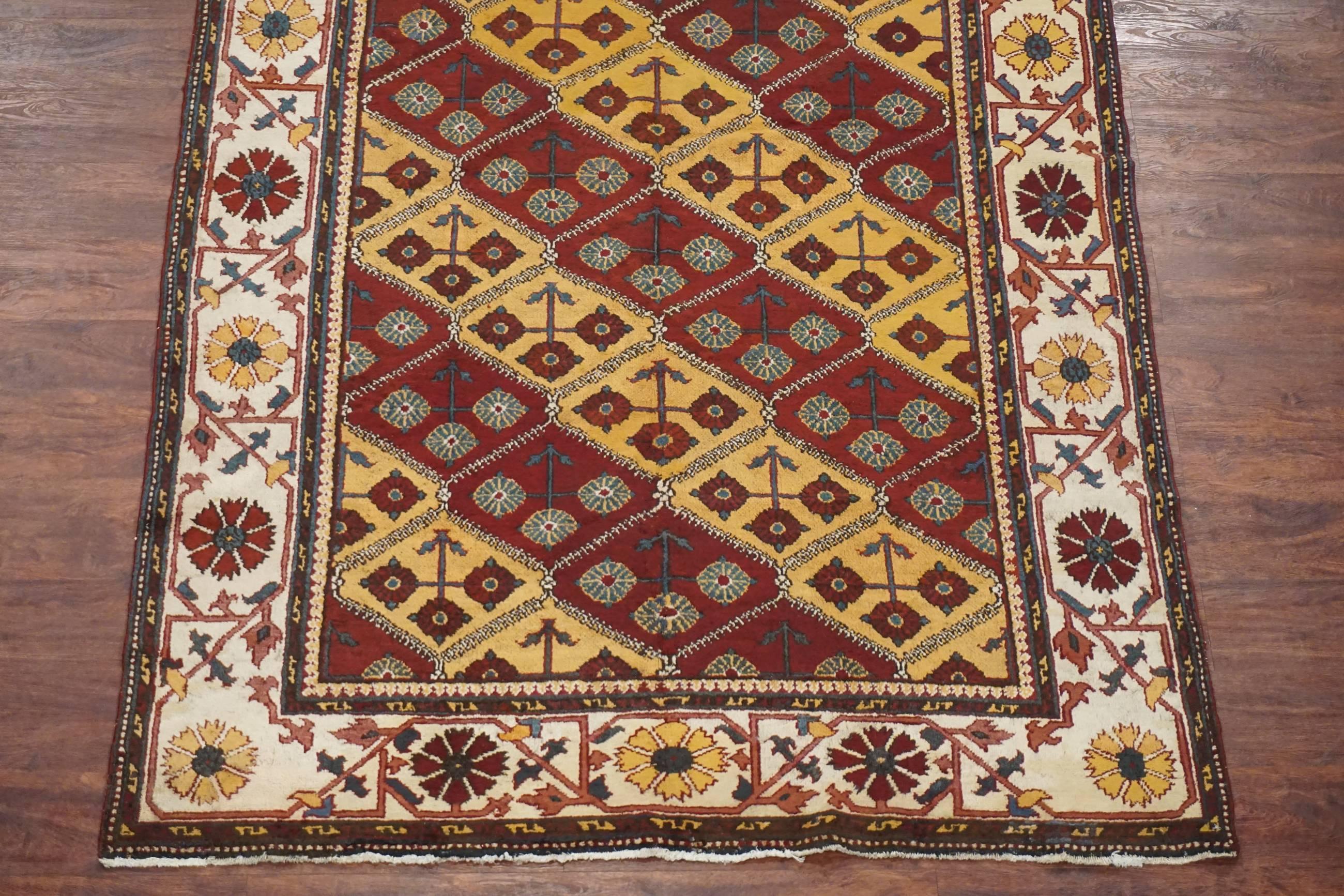 Antique Indian Agra Rug, circa 1880 In Excellent Condition For Sale In Northridge, CA