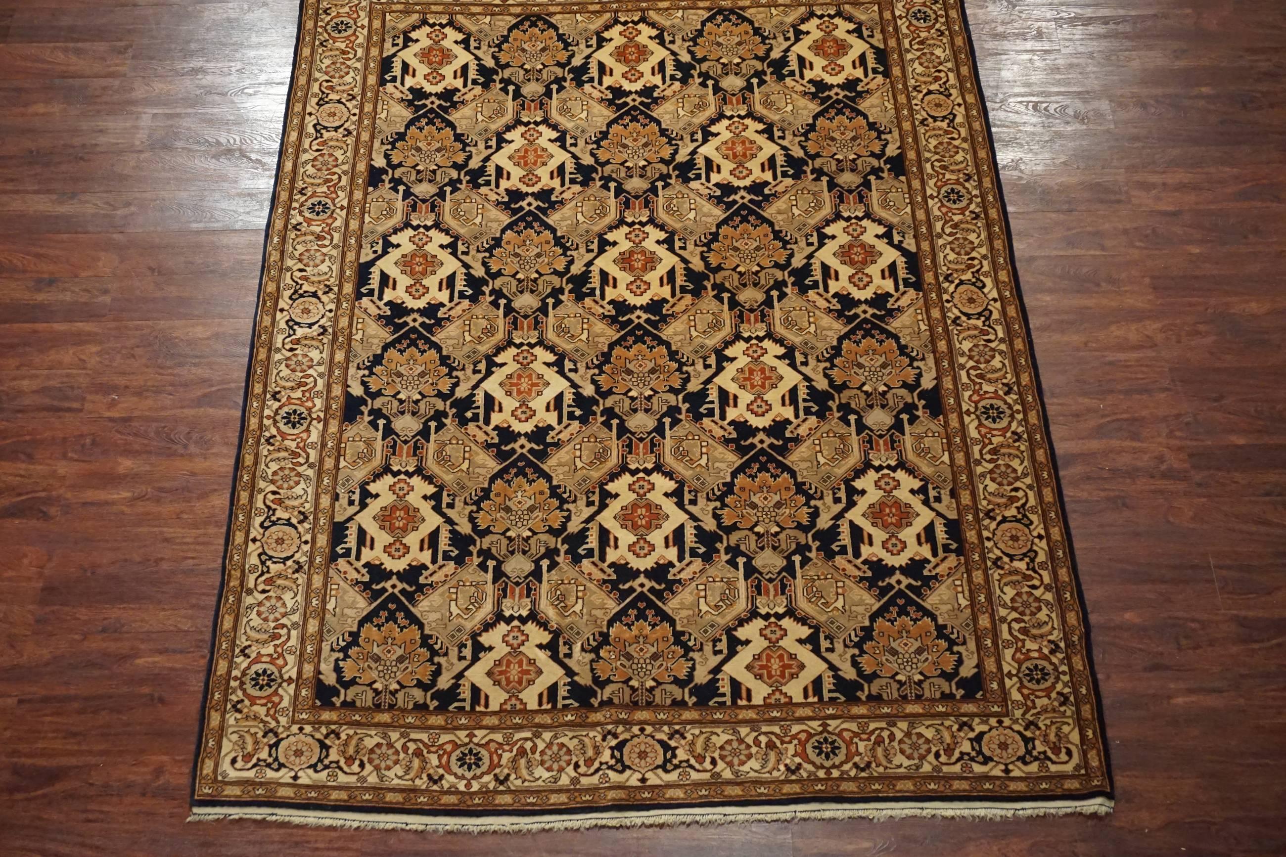 Persian Farahan fine hand-knotted wool rug

circa 1970

Measures: 6' 7