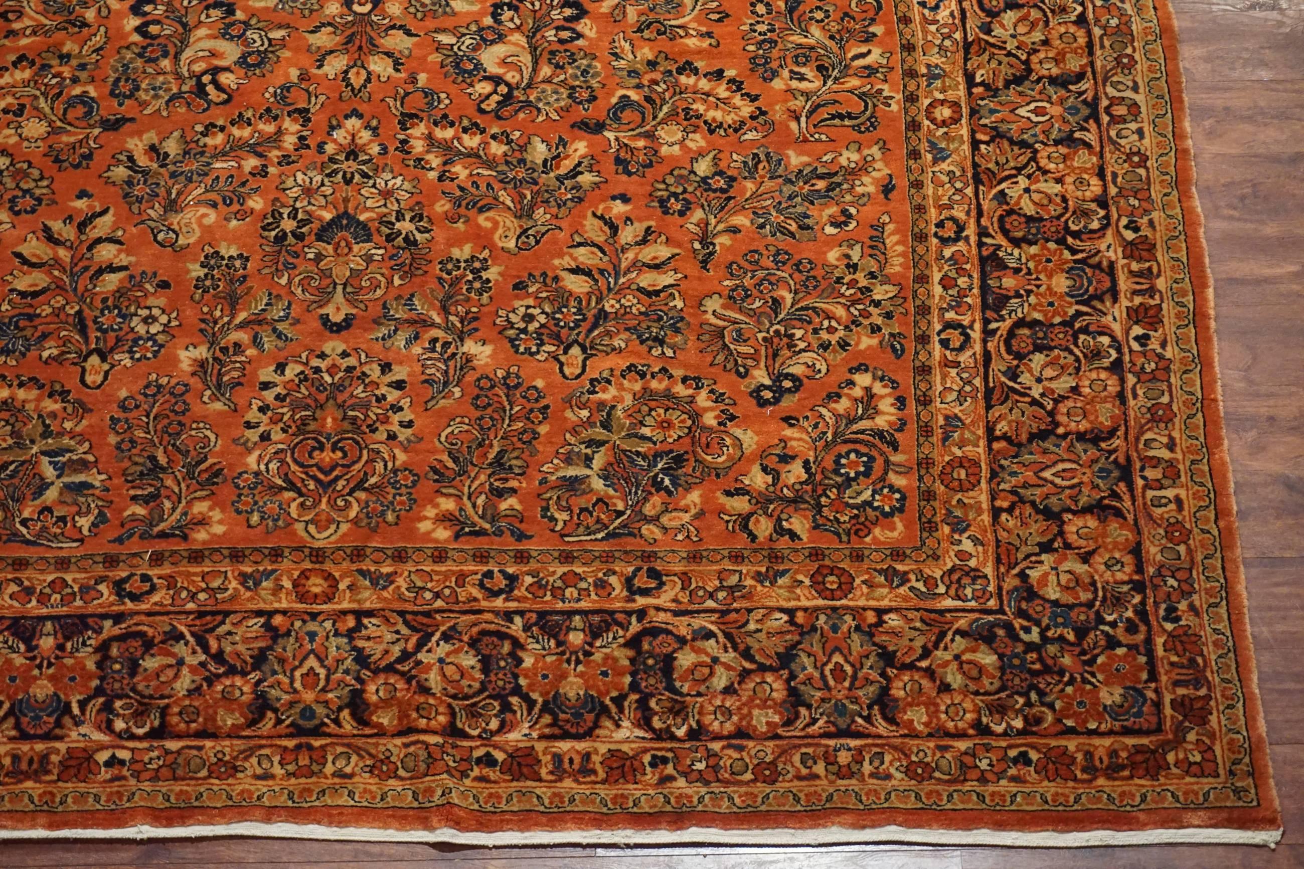20th Century Antique Persian Sarouq Rug, circa 1900 For Sale