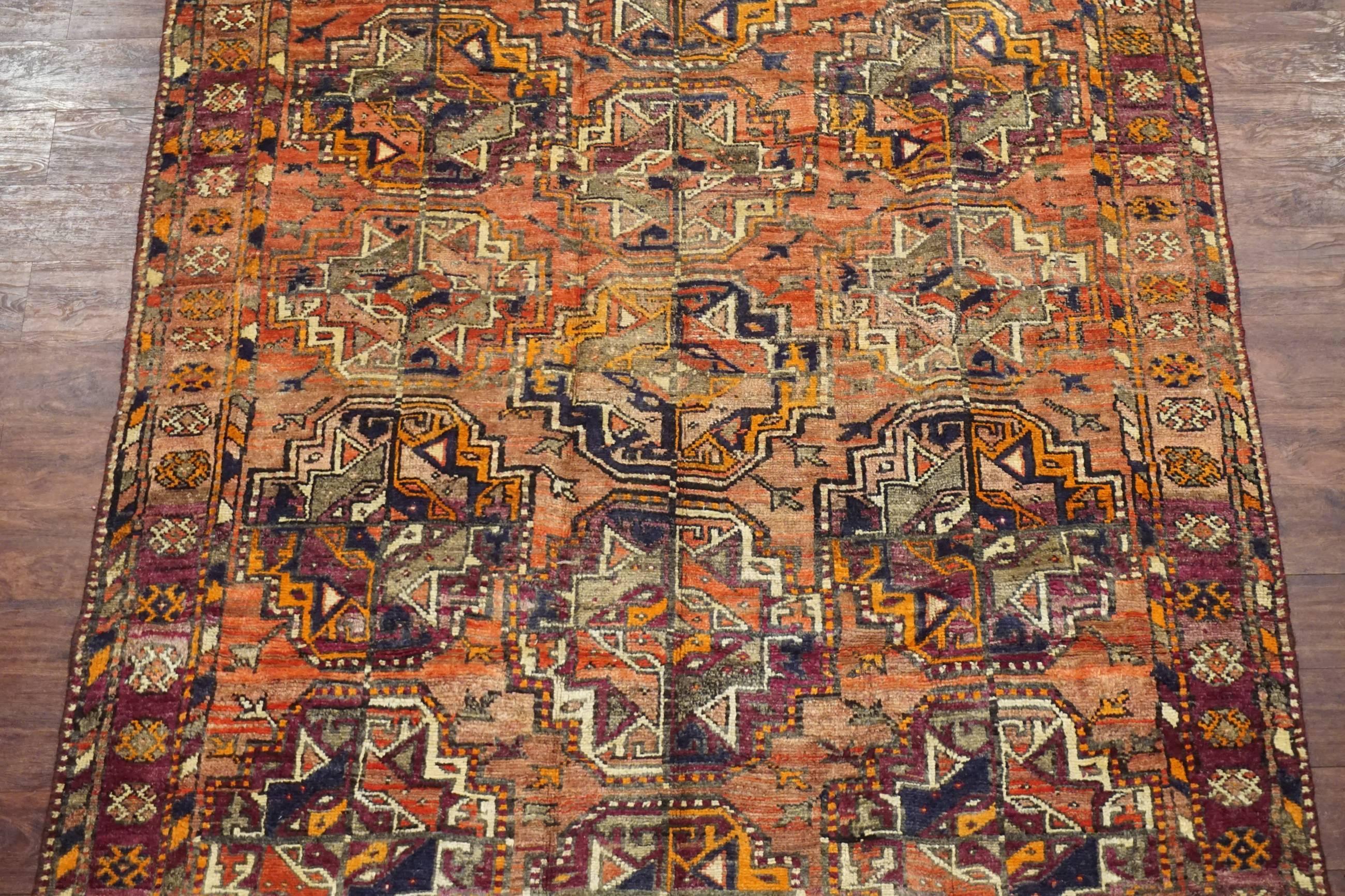 Antique Persian Tribal Bukhara Turkoman rug with abrash

circa 1900

Measures: 5' 6