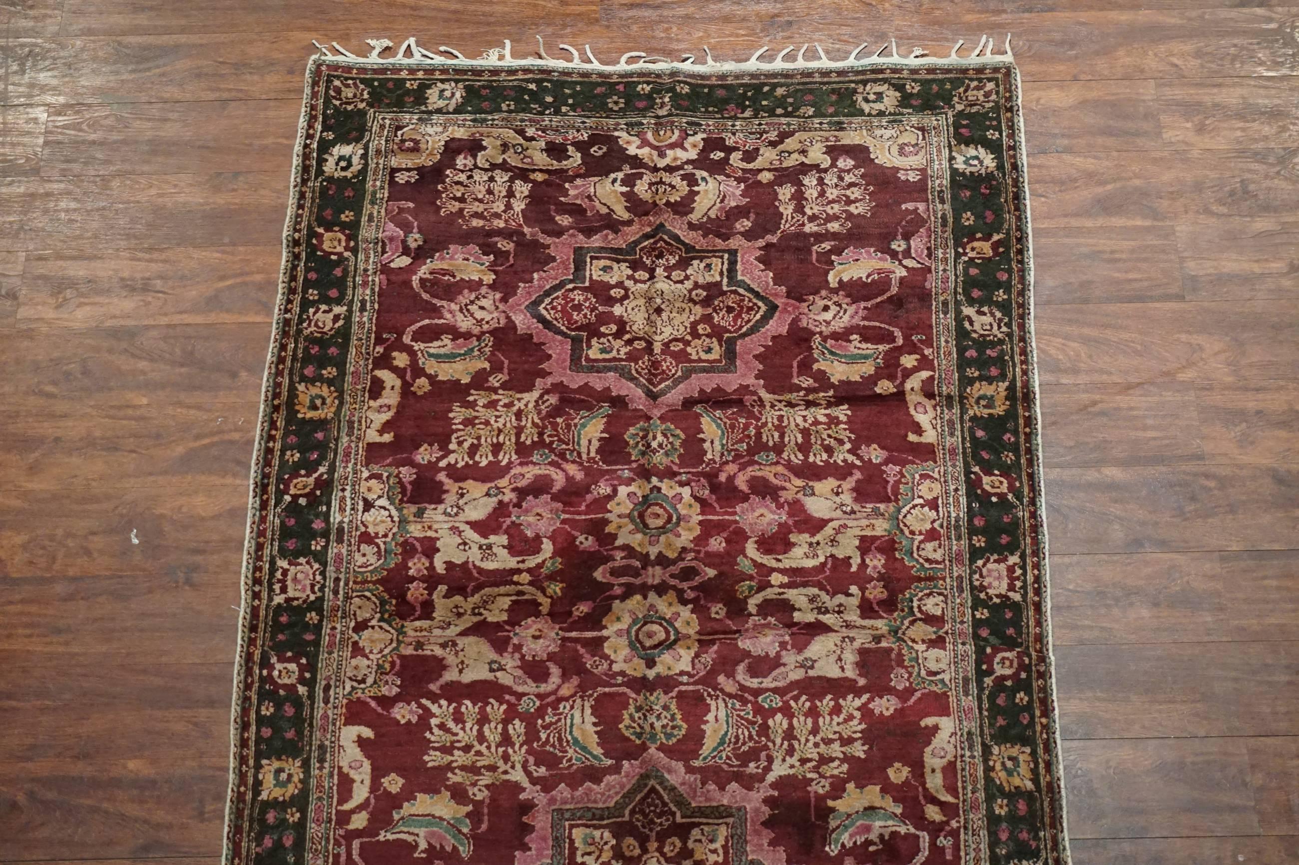 Antique Indian Agra Rug, circa 1900 In Excellent Condition For Sale In Northridge, CA