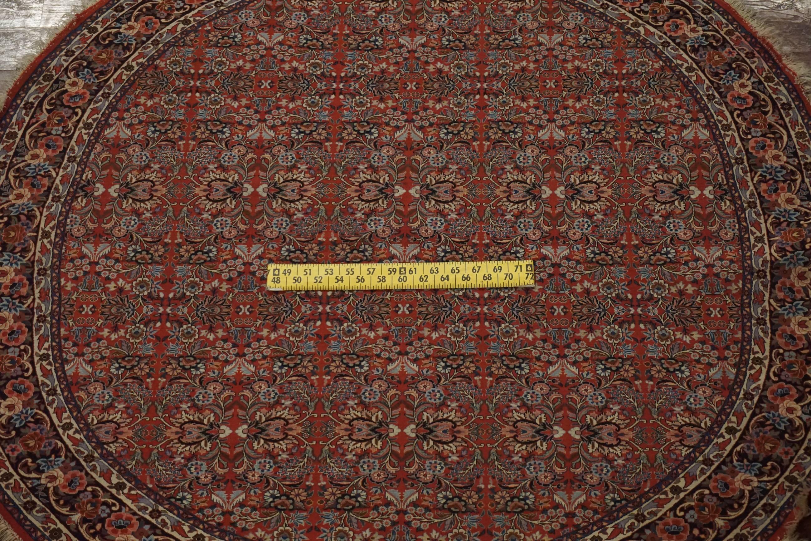 20th Century Fine Round Persian Bidjar Area Rug, Hand-Knotted Wool and Silk For Sale