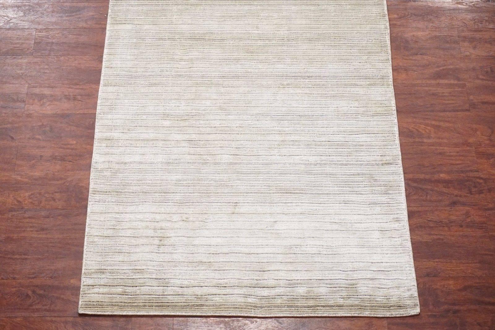 Hand-Crafted Small Modern Bamboo Silk Area Rug For Sale
