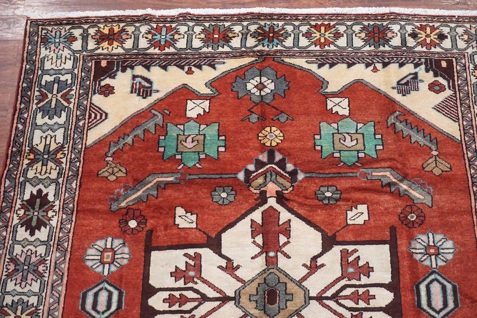 Persian Heriz Serapi Rug, circa 1940 In Excellent Condition For Sale In Northridge, CA