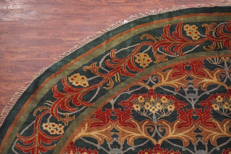 Round William Morris Inspired Rug For Sale at 1stDibs