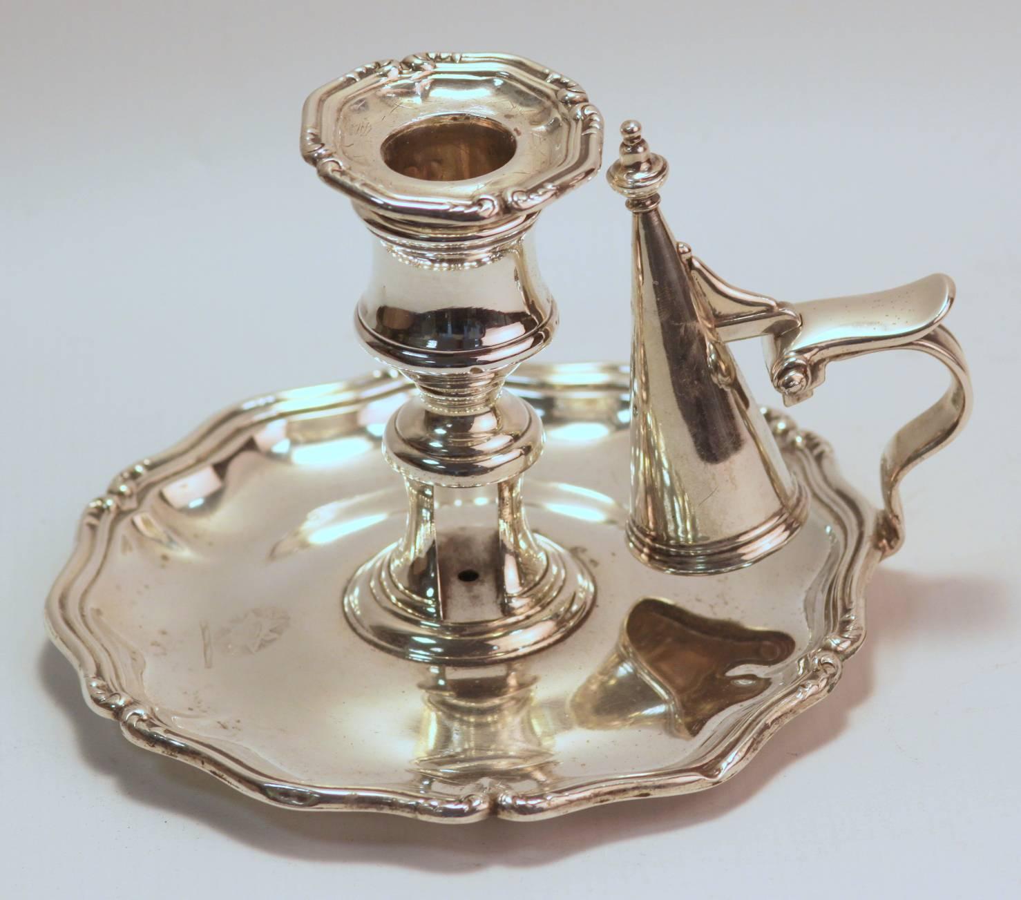 Antique Georgian solid sterling silver chamberstick
Made in Sheffield 1837
Maker: Creswick & Co (Thomas, James & Nathaniel Creswick)
Fully hallmarked.

Dimensions: 
Diameter x height: 14.6 x 10.2 cm
Weight: 294 grams total

Condition: