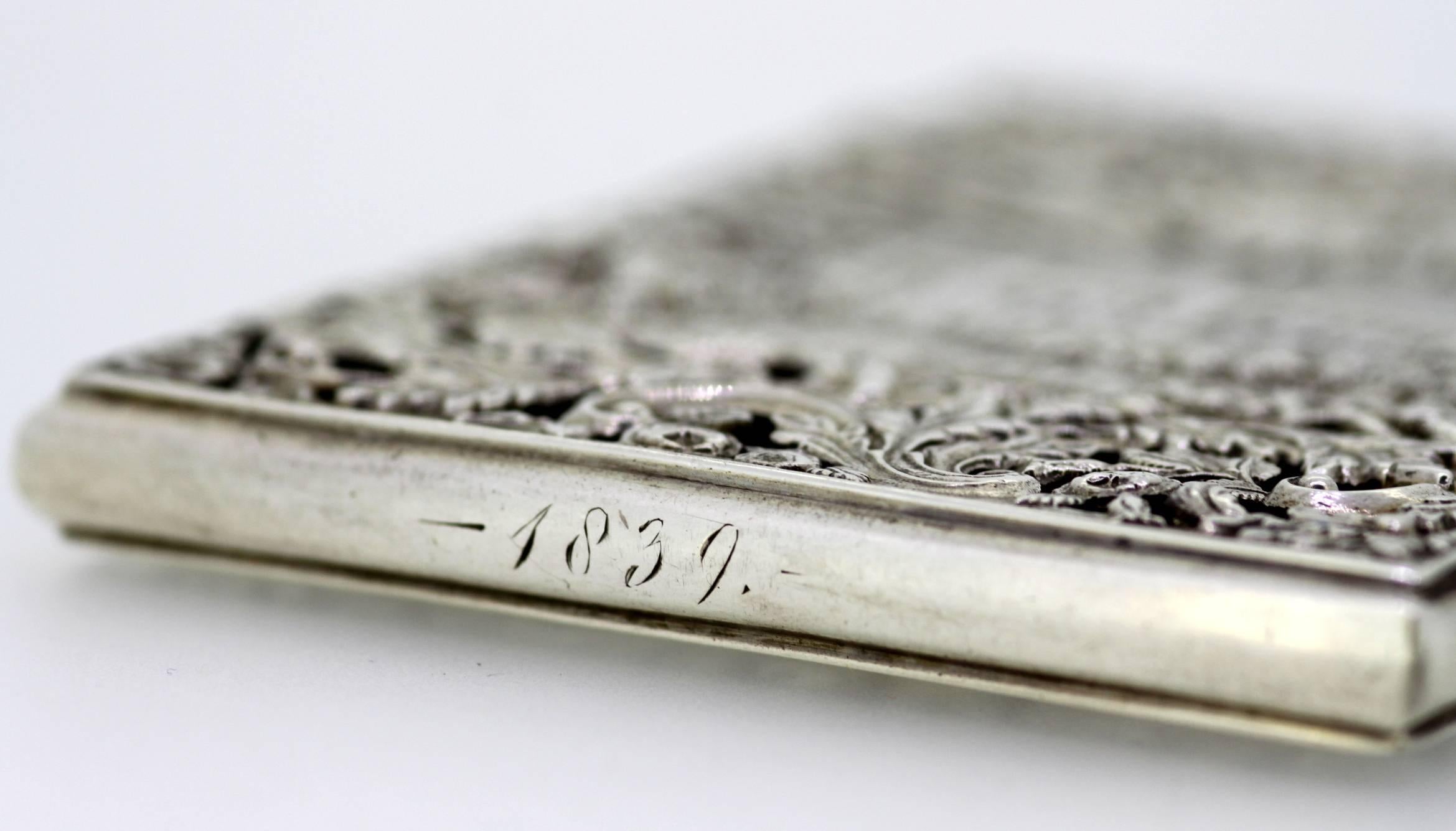 Victorian Silver Card Case Depicting Kenilworth Castle, Nathaniel Mills, 1838 In Excellent Condition In Braintree, GB