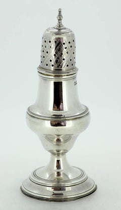 Silver salt / pepper shaker - Walker & Hall - Sheffield - 1907