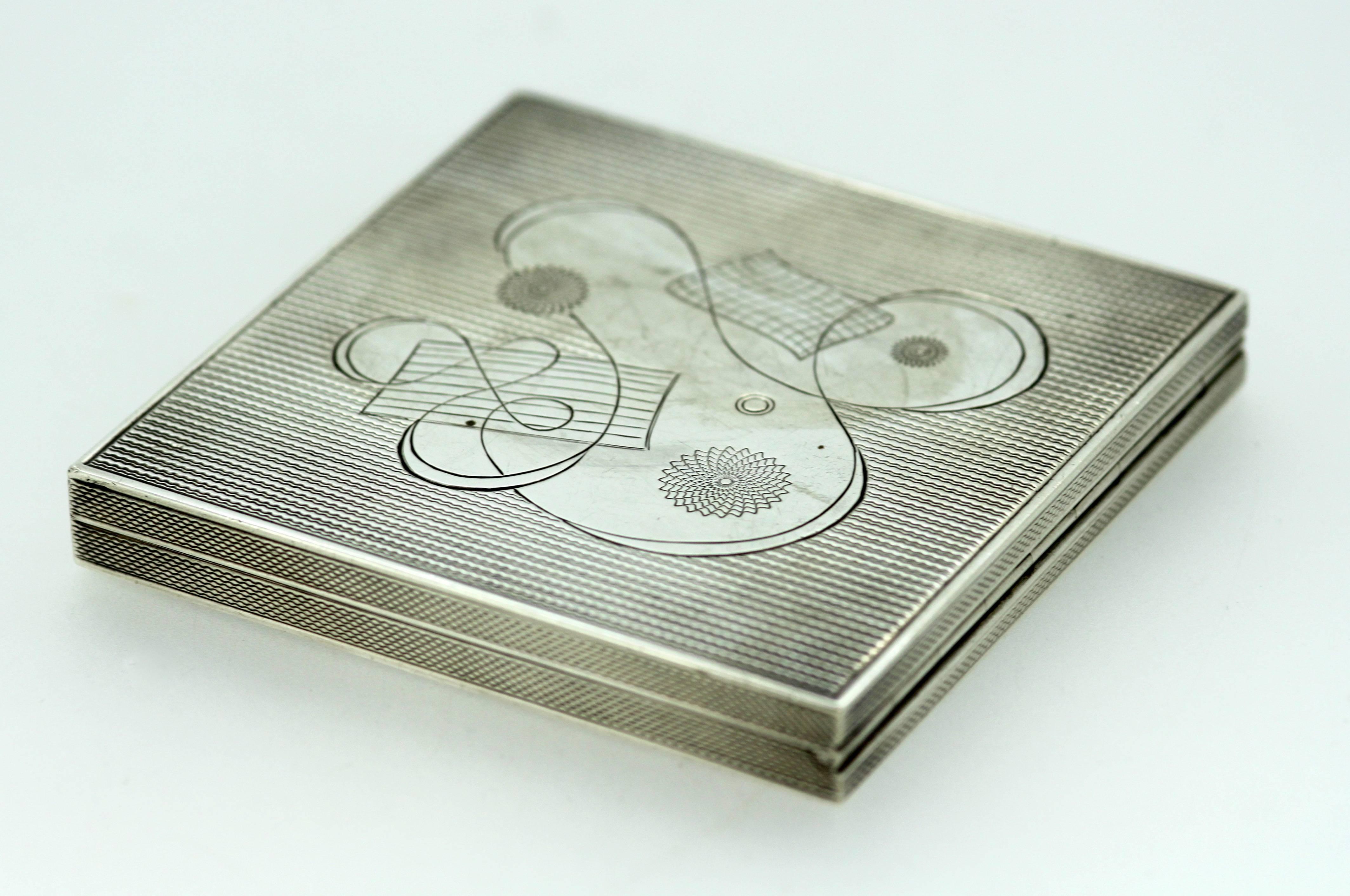British Silver Ladies Compact Box With Decorative Engravings, E Silver & Co, London 1951