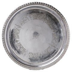 Bandeja victoriana chapada en plata de Walker & Hall, Sheffield, década de 1890
