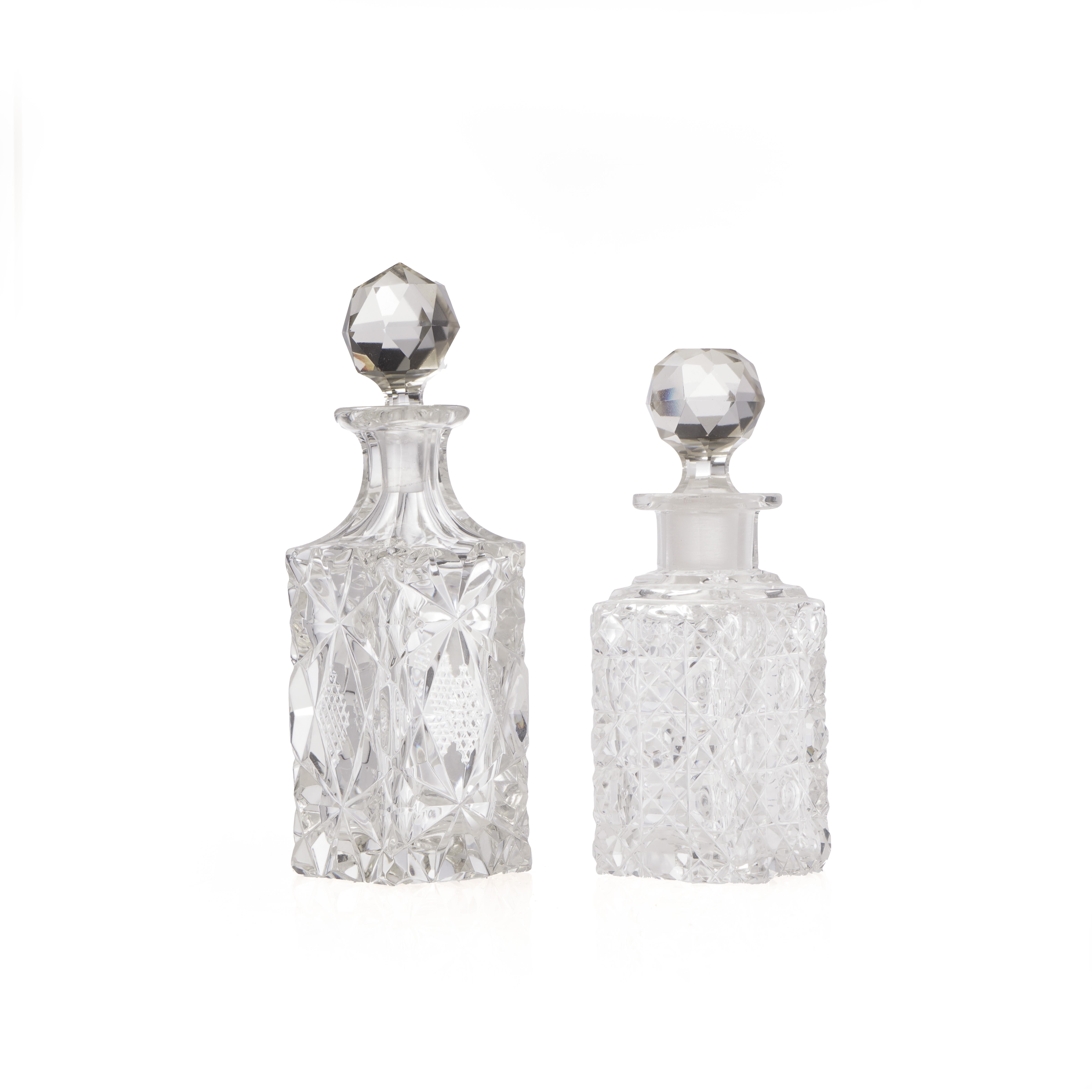 Set de burettes anciennes en métal argenté avec six bouteilles en verre, 1892 en vente 3