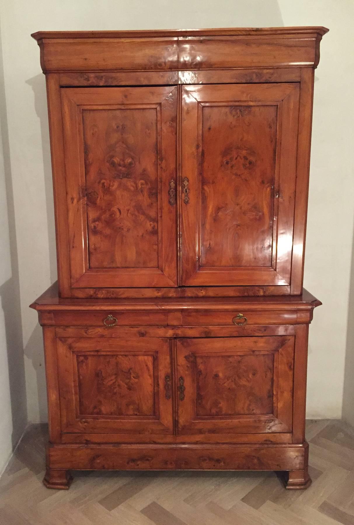 Antique French Louis Philippe period, buffet deux corps in fine elm, gorgeous warm waxed patina.