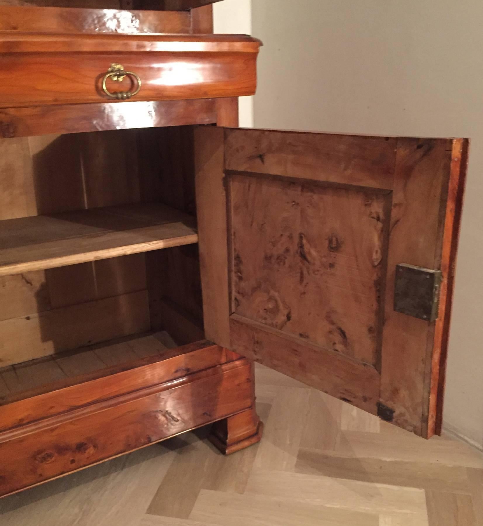 French 19th Century Cupboard Buffet a Deux Corps 3