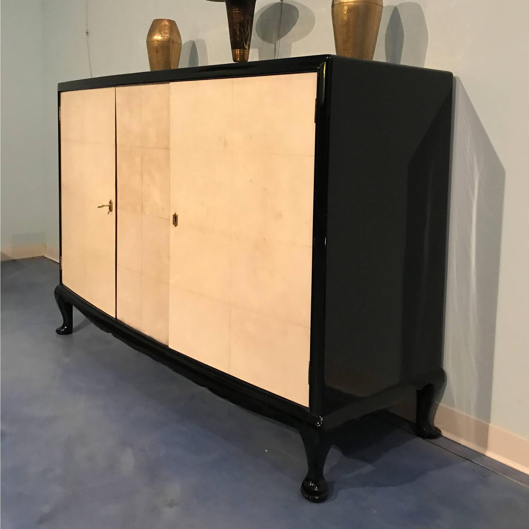 French Art Deco Parchment Sideboard, France, 1950 In Excellent Condition In Traversetolo, IT