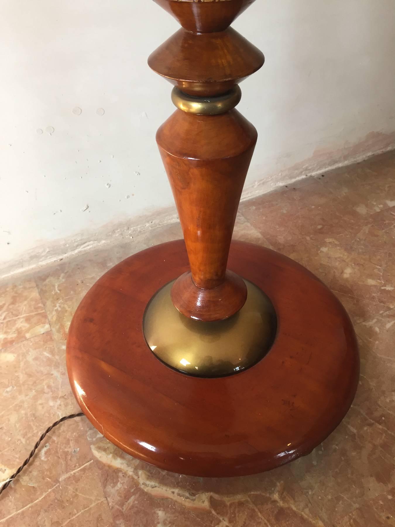 French Art Deco Carved Wood with Brass Decorations Floor Lamp, 1930s For Sale 3