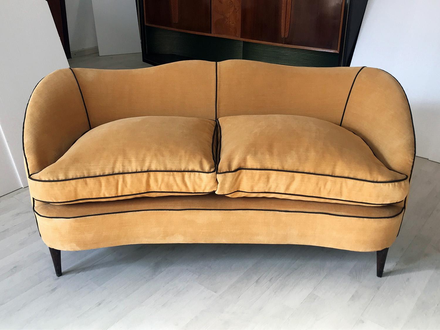 Italian Mid-Century Sofa Two-Seat in Yellow Velvet, 1950s 6