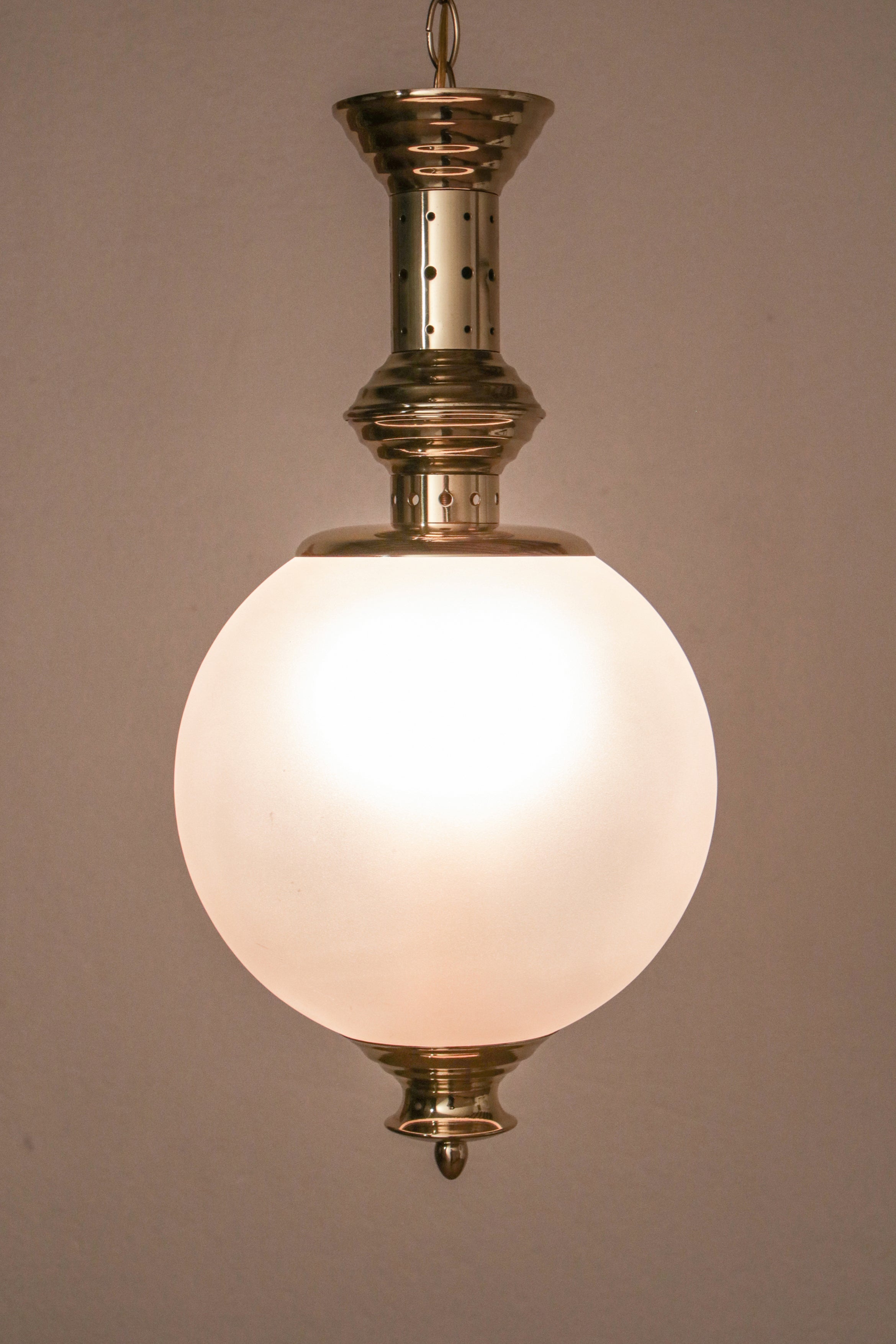 Lampada a sospensione italiana di metà secolo, stile Azucena, 1960 in vendita