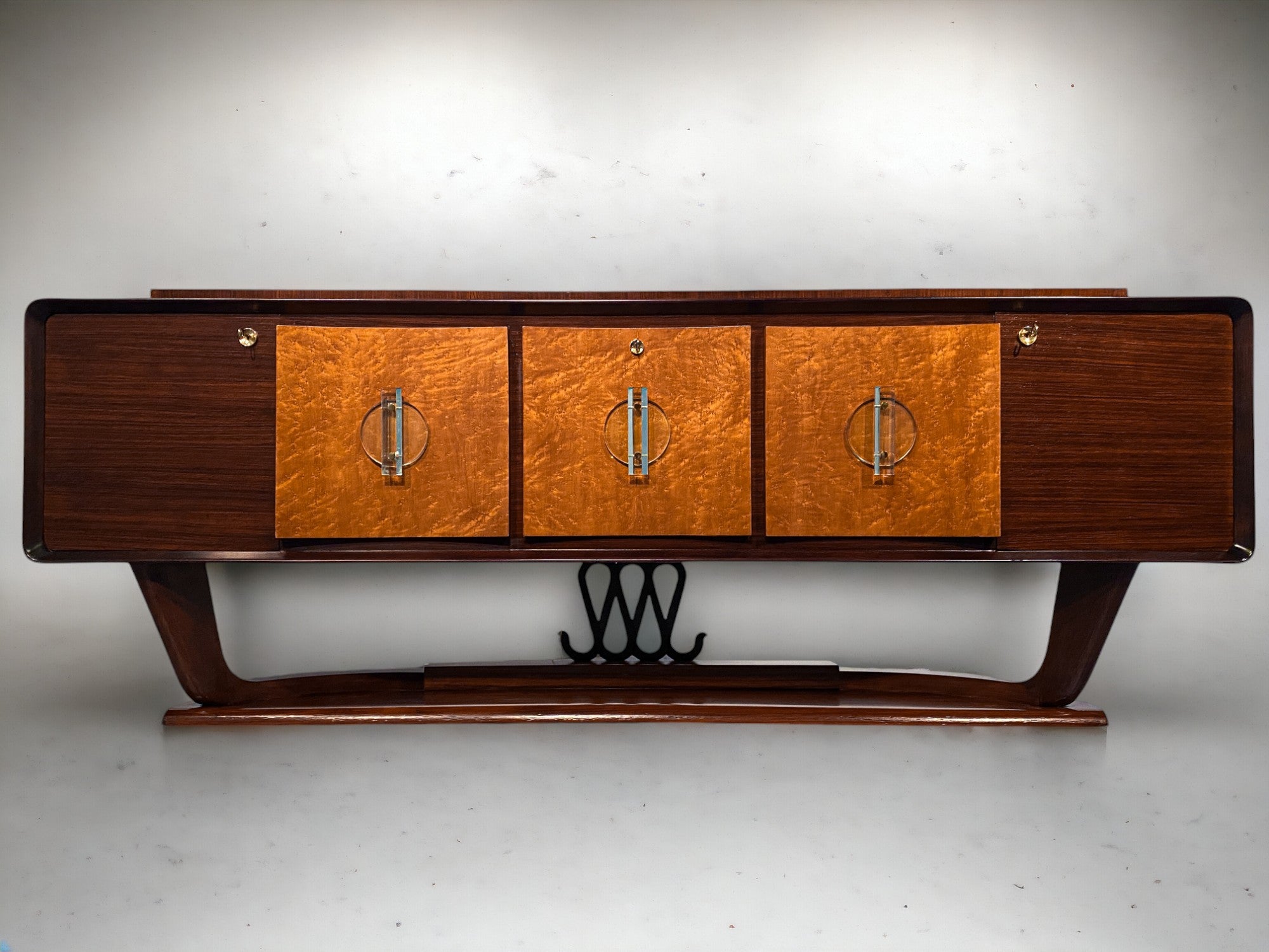 Credenza Art Deco italiana con mobile bar attribuita a Osvaldo Borsani, anni '40
