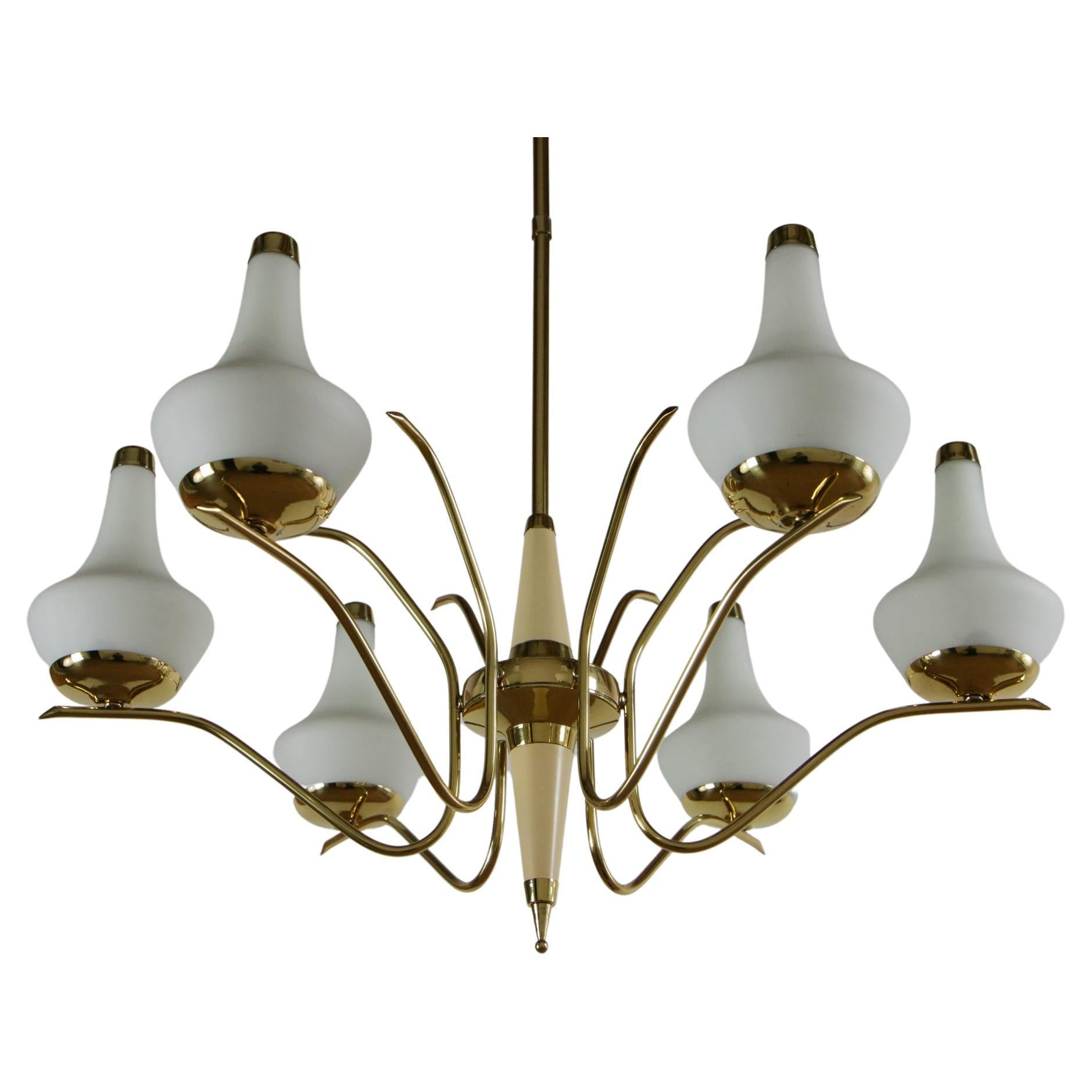 Italian Midcentury Six Lights Gold and Ivory Chandelier Attributed to Stilnovo For Sale