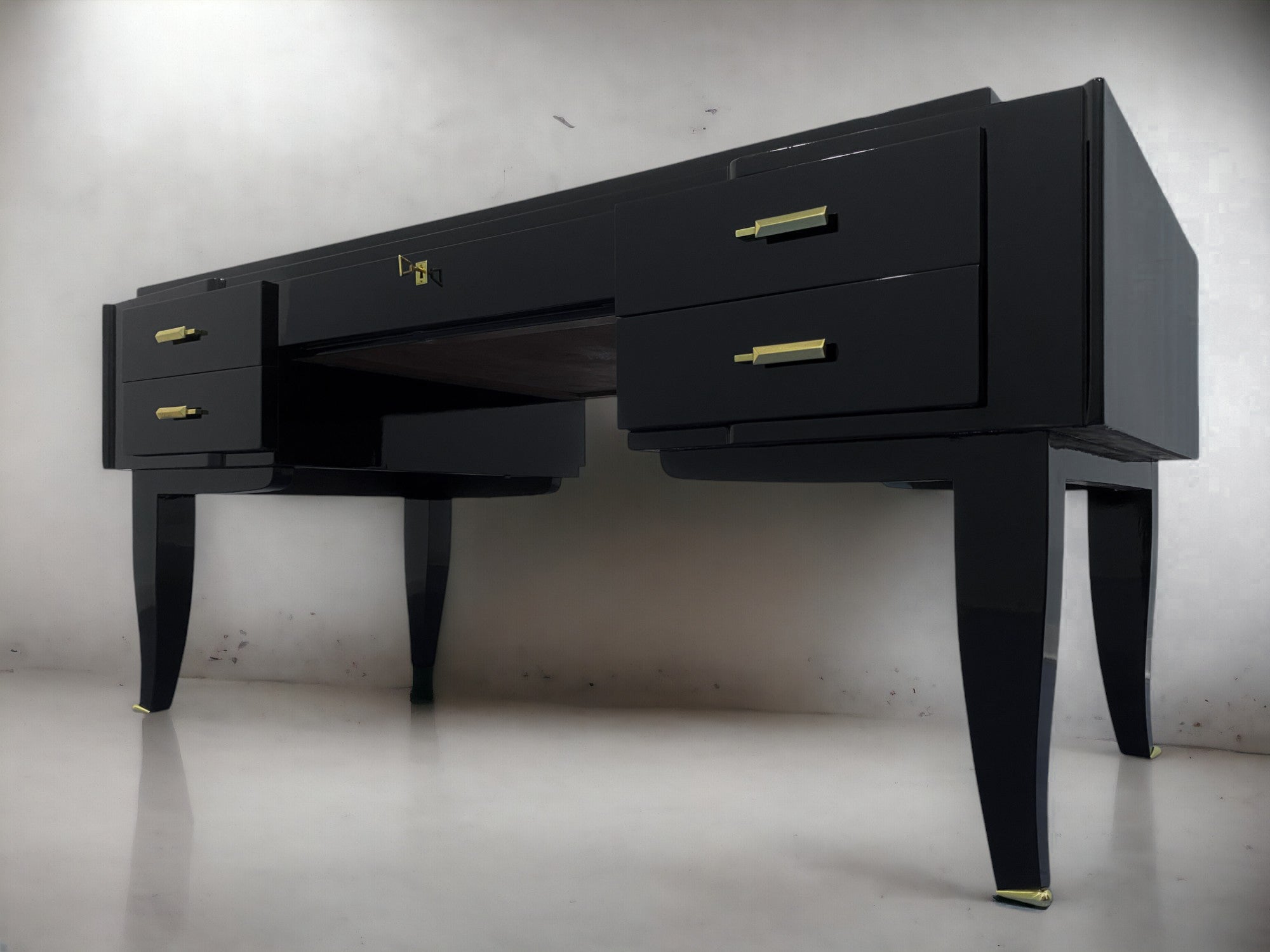 Escritorio ejecutivo francés Art Déco lacado en negro, años 30