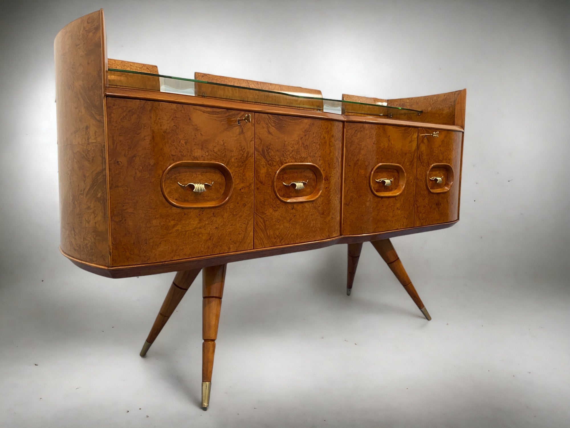 Buffet italien du milieu du siècle Honey Color in Birch Wood, années 1950
