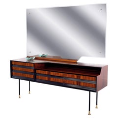 Wood Commodes and Chests of Drawers