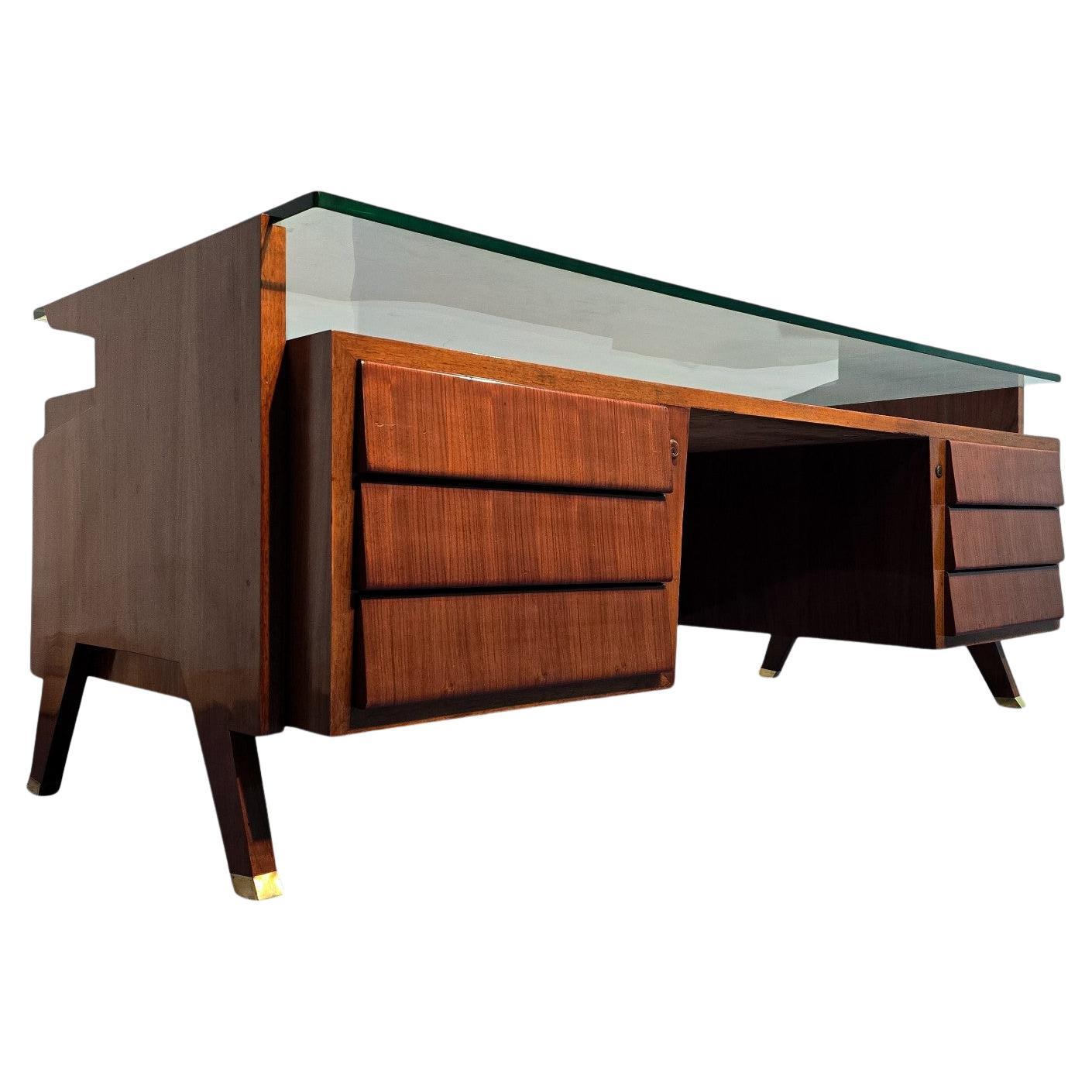 Italian Midcentury Presidential Executive Table Desk designed by Vittorio Dassi in vendita