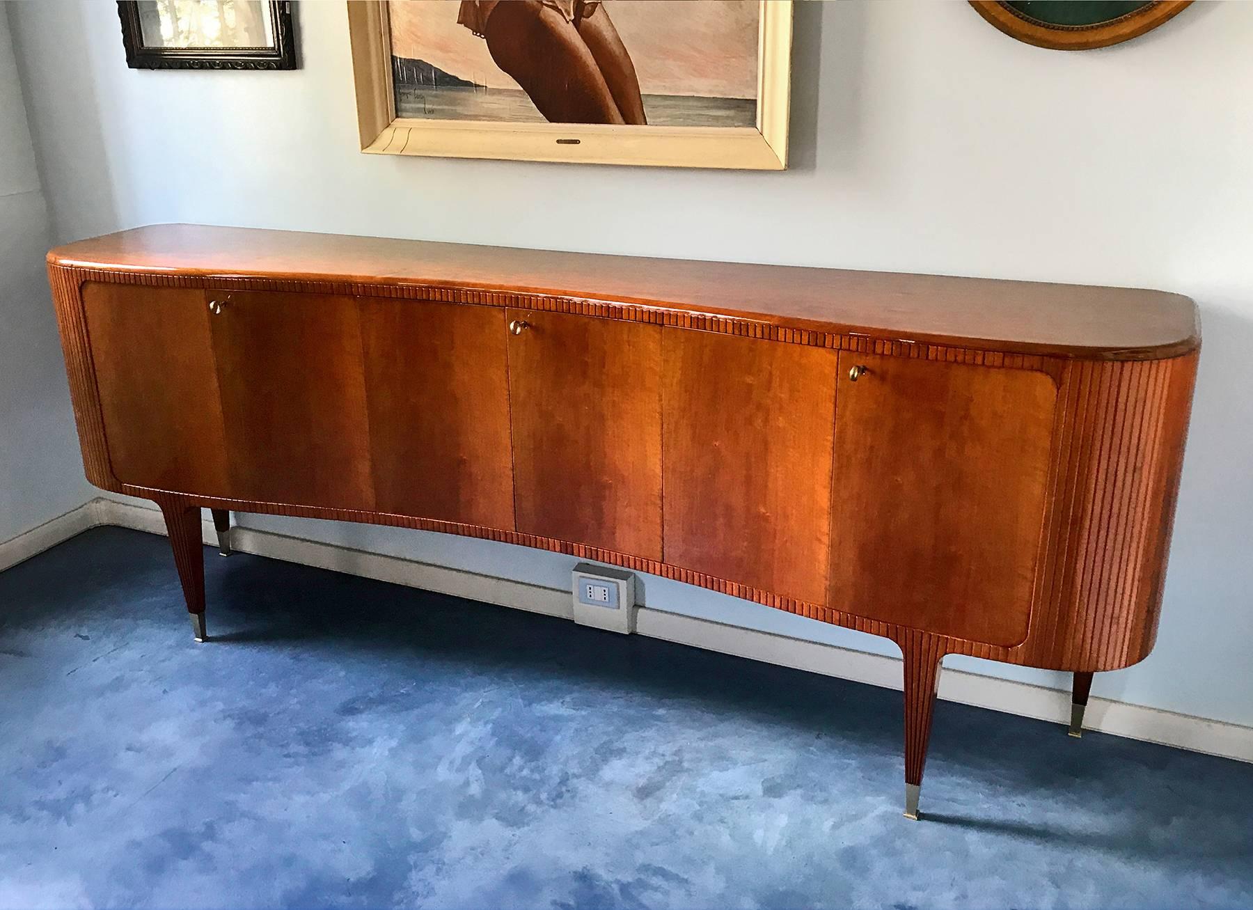 Mid-Century Modern Italian Sideboard attributed to Guglielmo Ulrich, 1950s In Excellent Condition In Traversetolo, IT