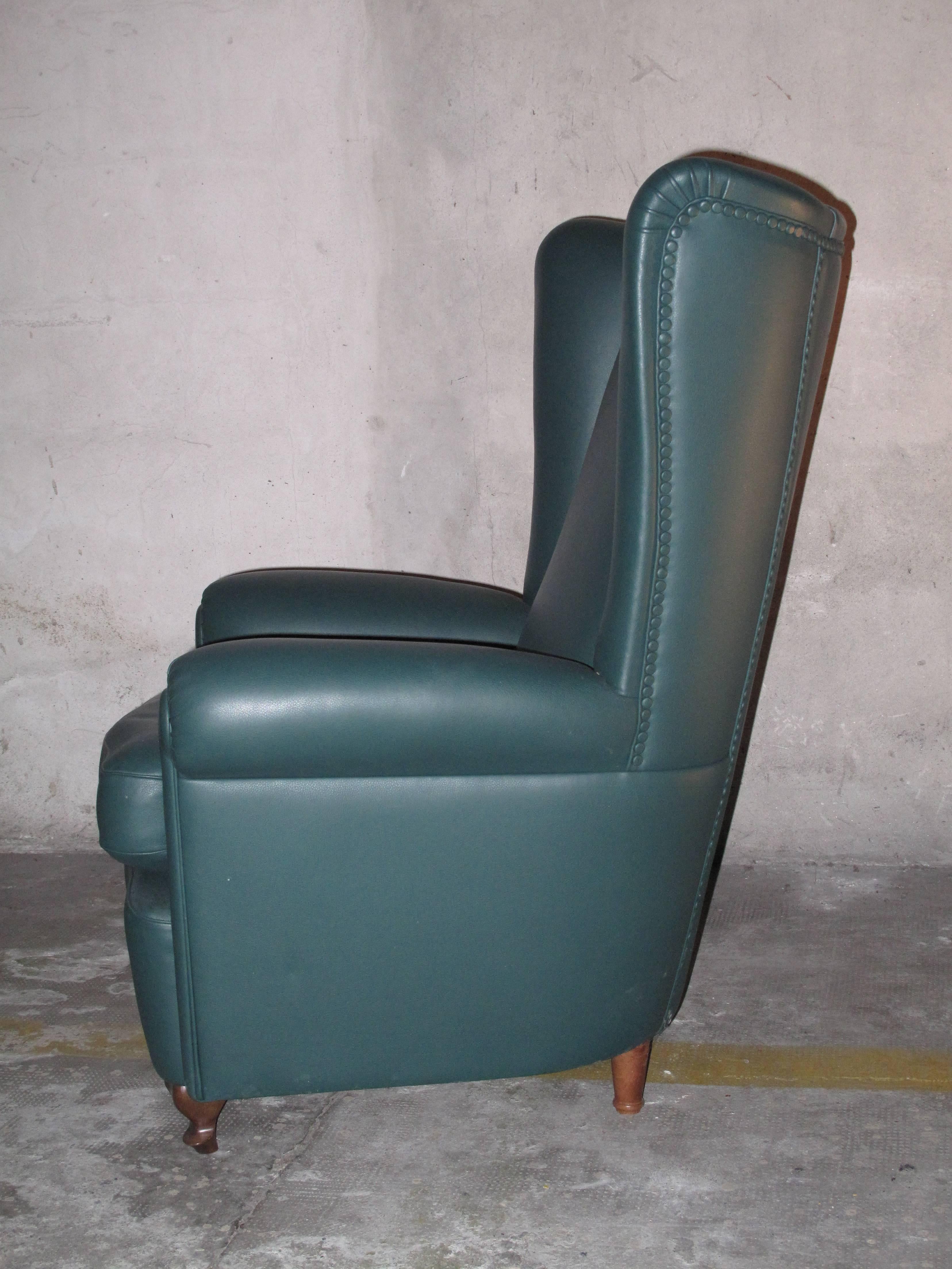 20th Century High Backed Leather Bergere Armchair In Good Condition For Sale In Casale Monferrato, Alessandria Piedmont