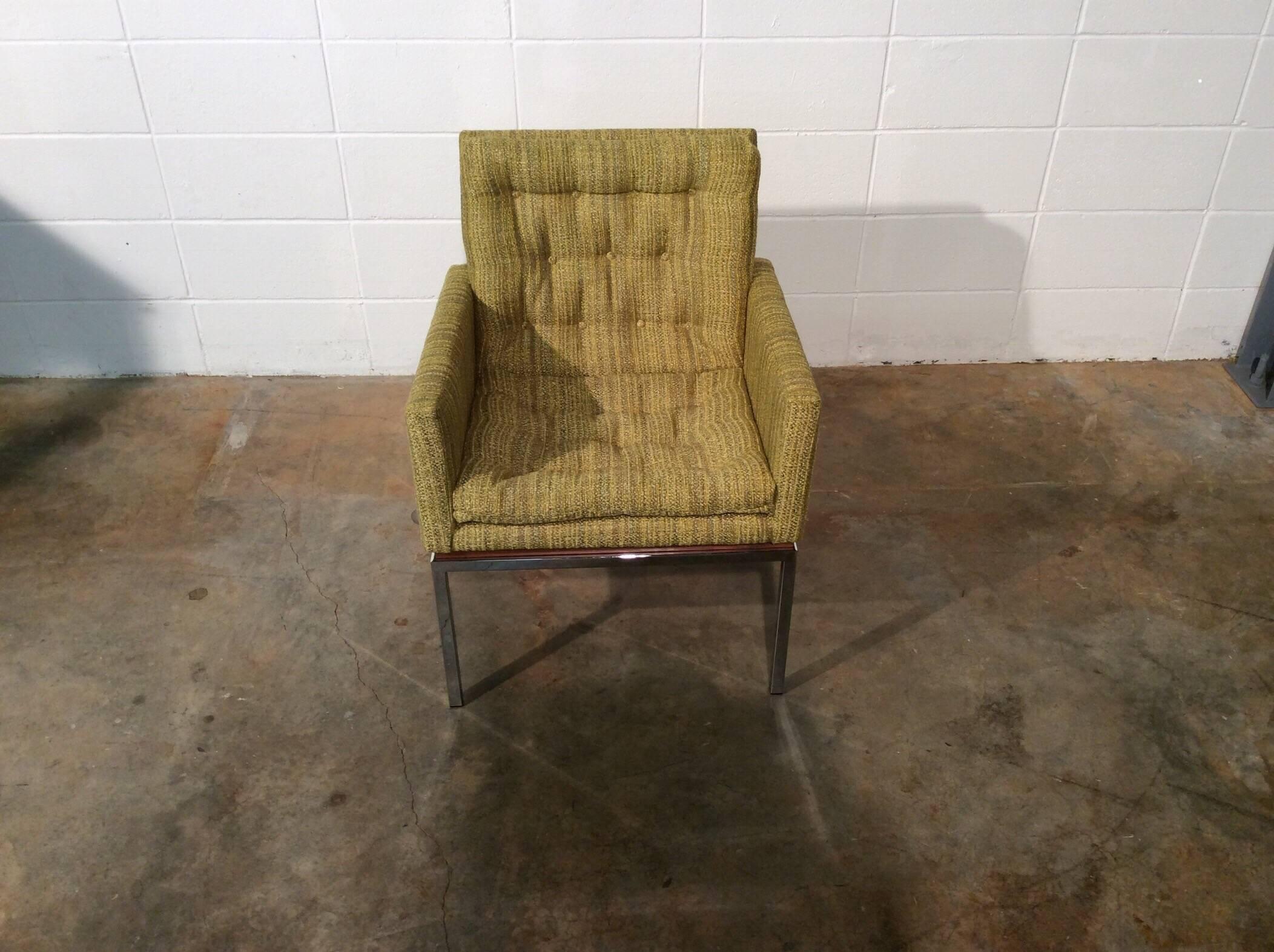 Restored Mid-Century Modern Chair on Chrome and Walnut Base by Drexel In Good Condition For Sale In Marietta, GA