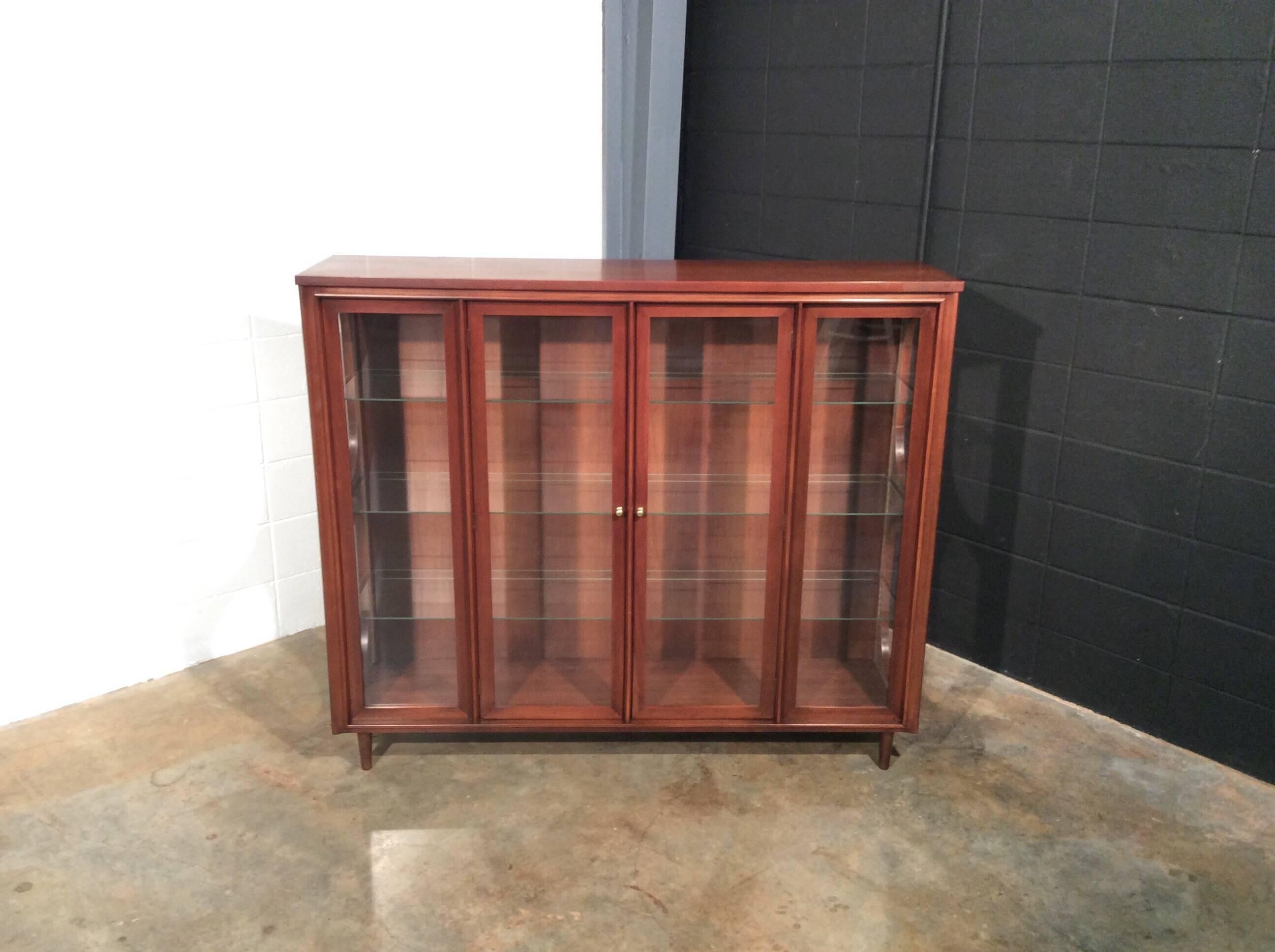 Mid-Century Modern Illuminated Display Cabinet on Pencil Legs by Kent Coffey 6