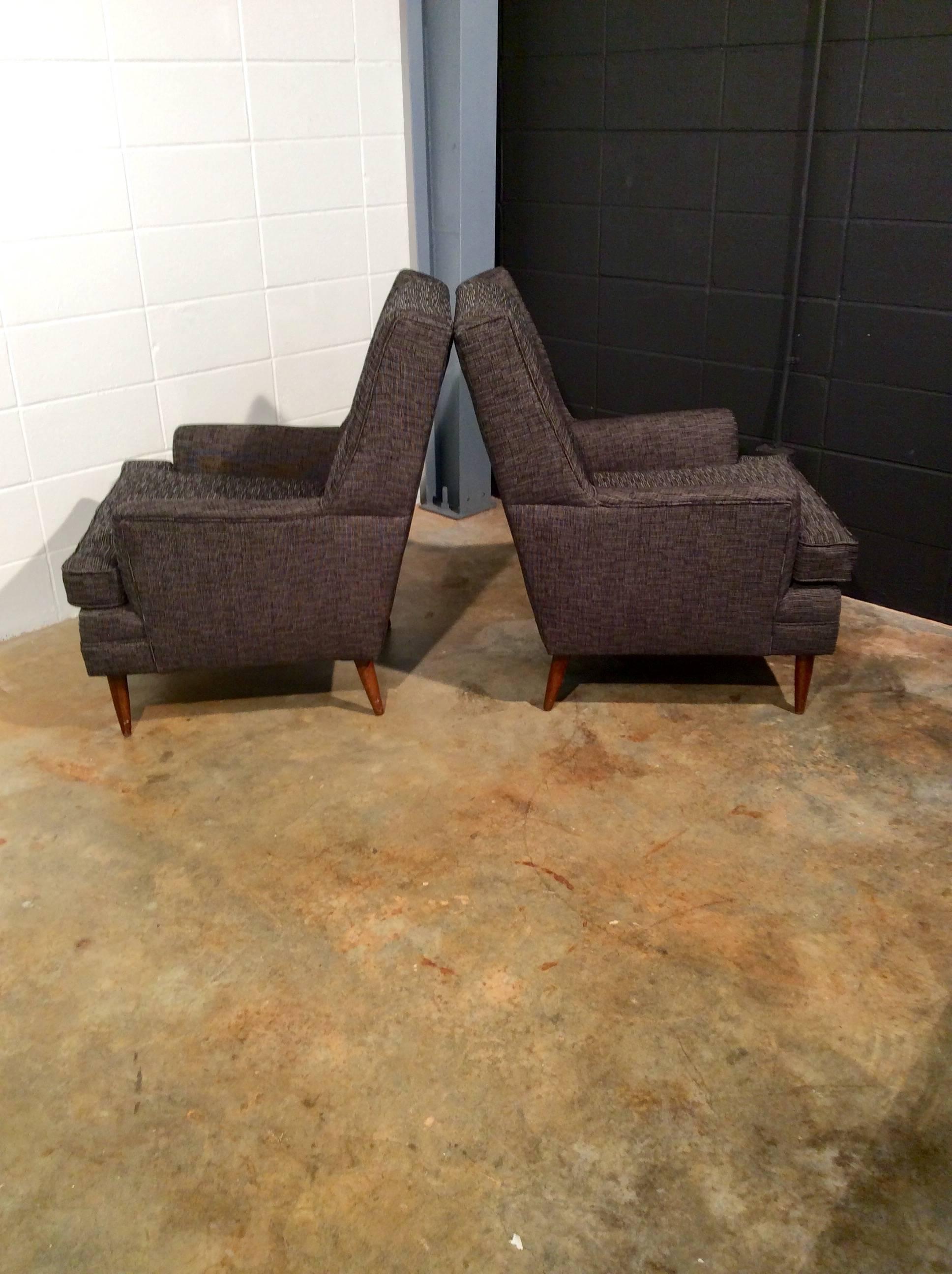 Mid-Century Modern Tufted Back Lounge Chairs in the Style of Dunbar In Excellent Condition In Marietta, GA