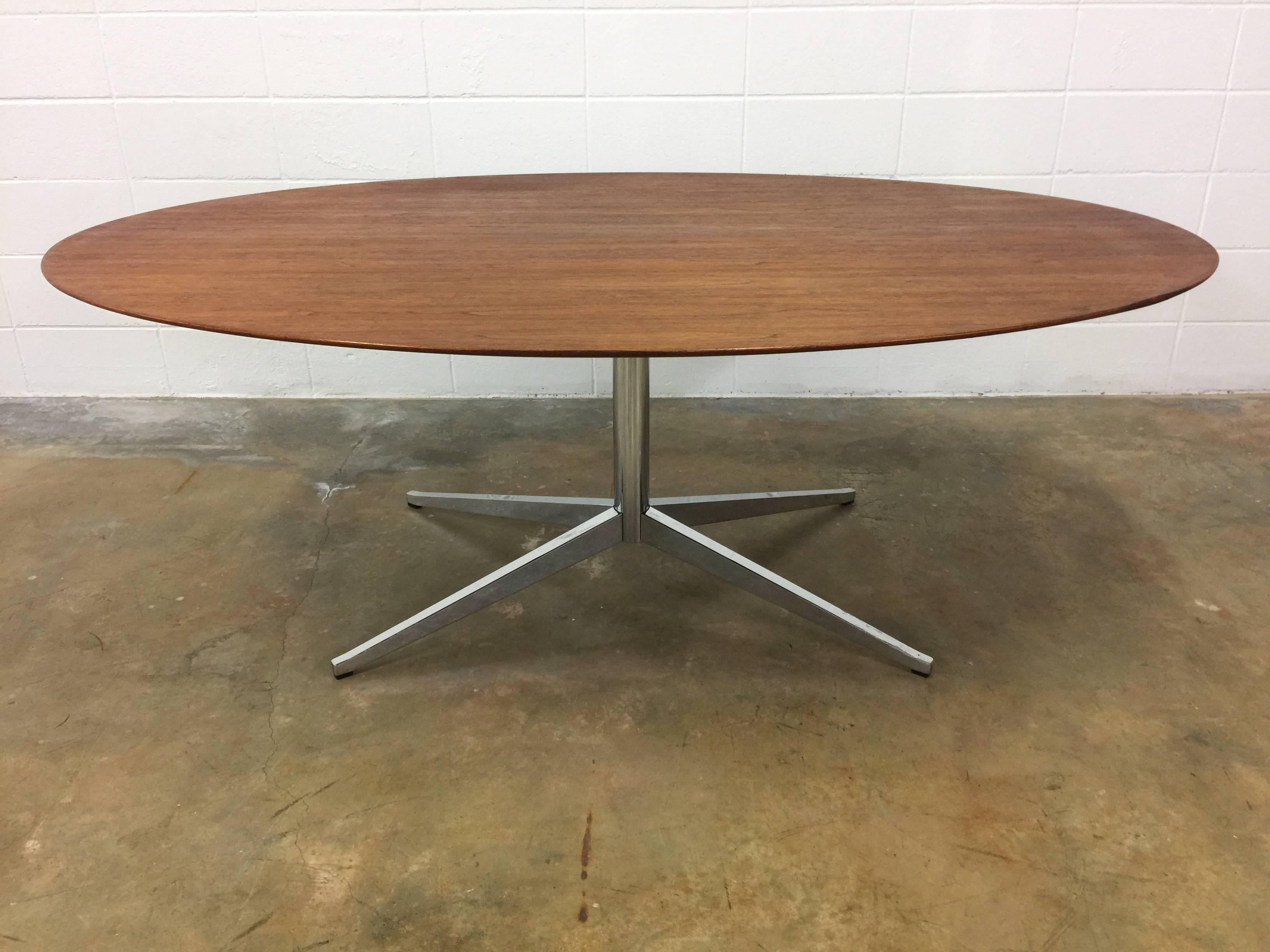 Mid-Century Modern 2480 Table or Desk Designed by Florence Knoll for Knoll 2