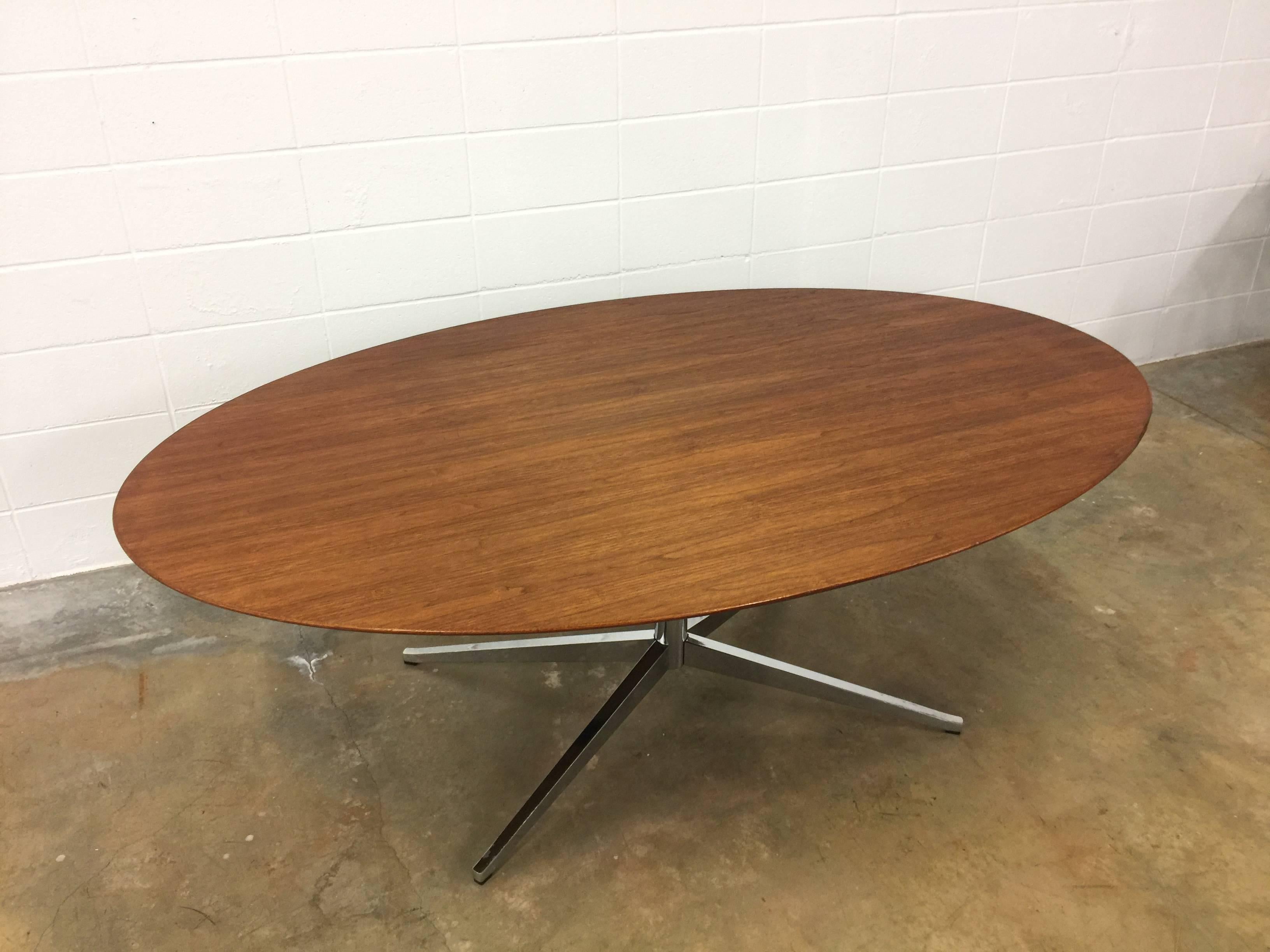 Mid-Century Modern 2480 Table or Desk Designed by Florence Knoll for Knoll 3