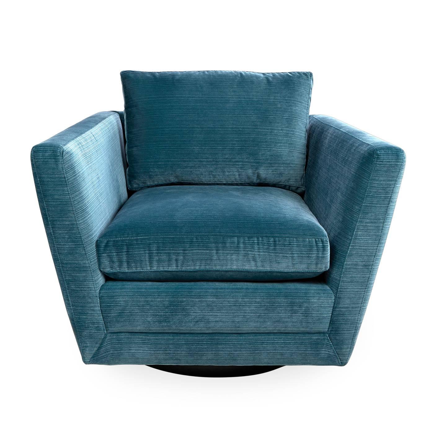Sebastian Swivel Chair in Aegean Blue Velvet im Zustand „Neu“ in New York, NY